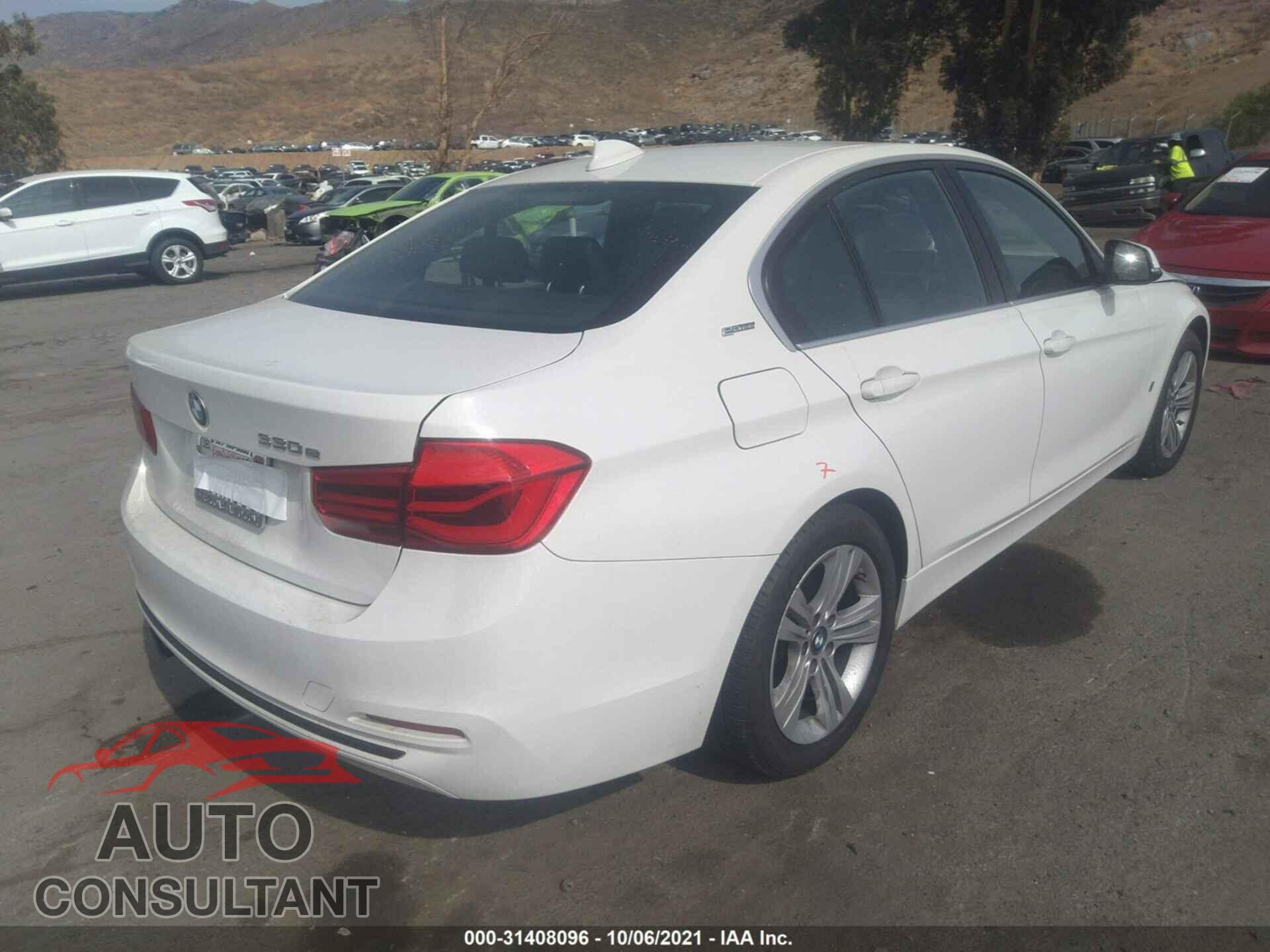 BMW 3 SERIES 2018 - WBA8E1C59JA171467