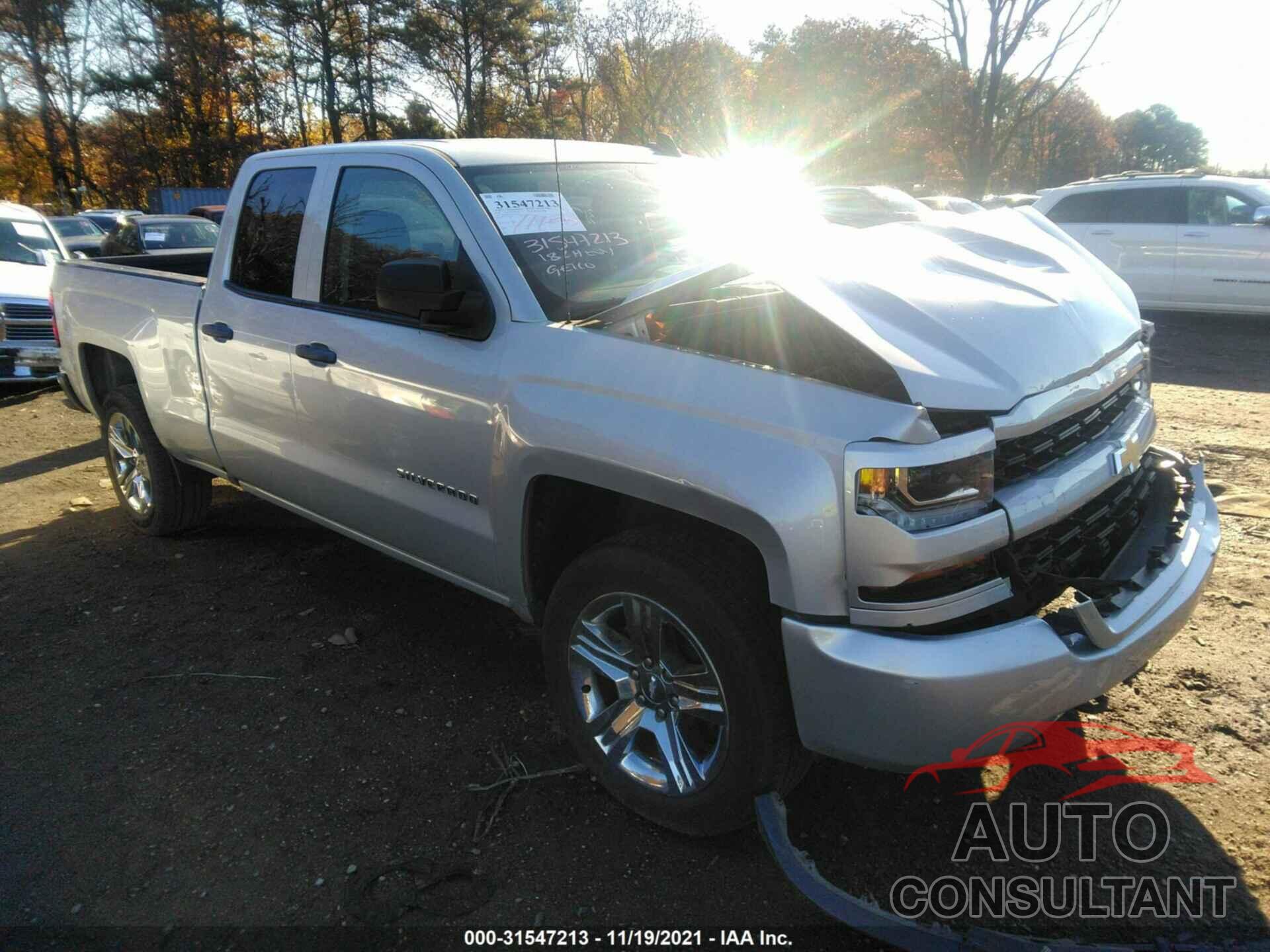 CHEVROLET SILVERADO 1500 2018 - 1GCRCPEHXJZ104725