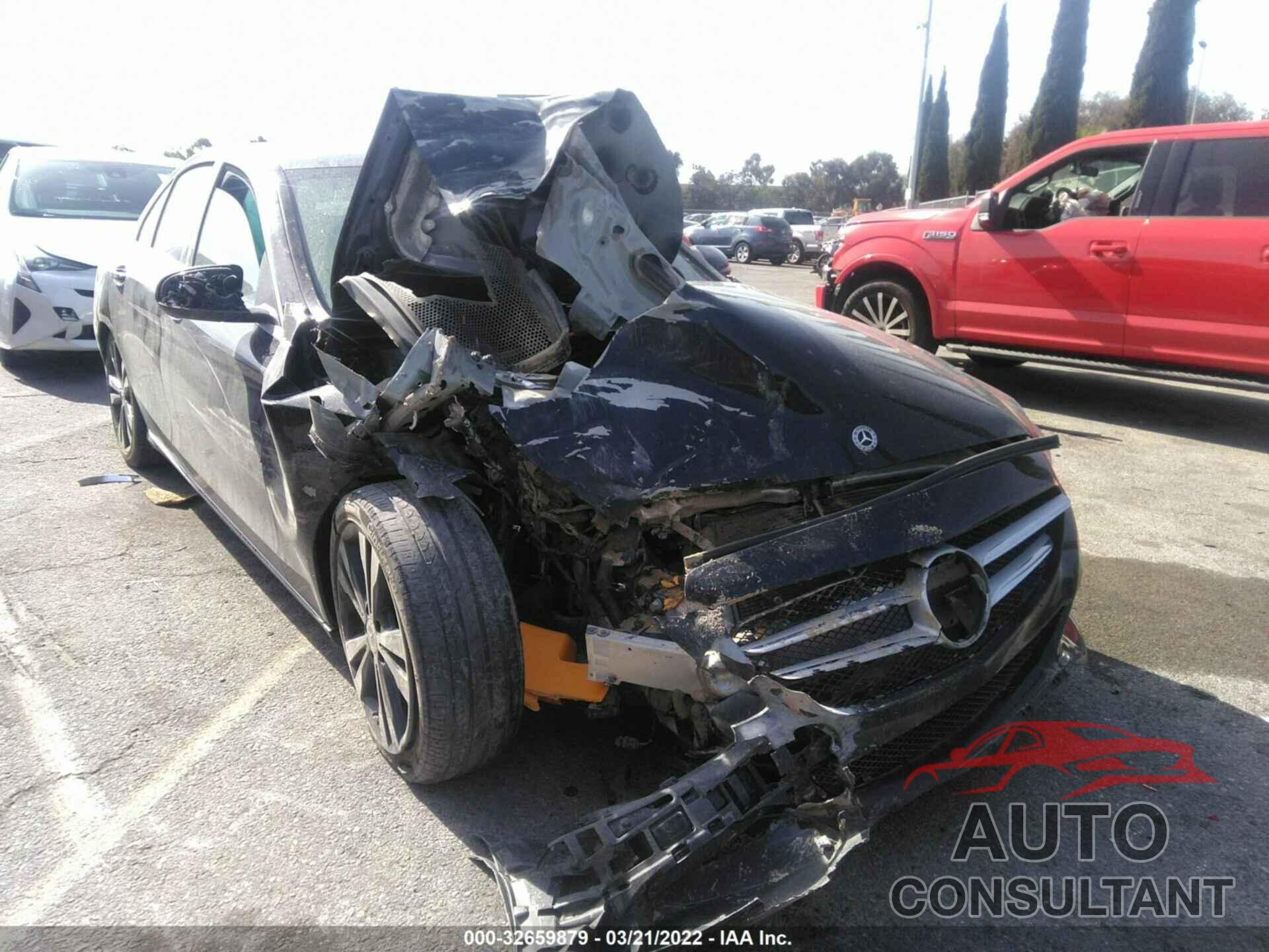 MERCEDES-BENZ C-CLASS 2018 - 55SWF4JBXJU270225