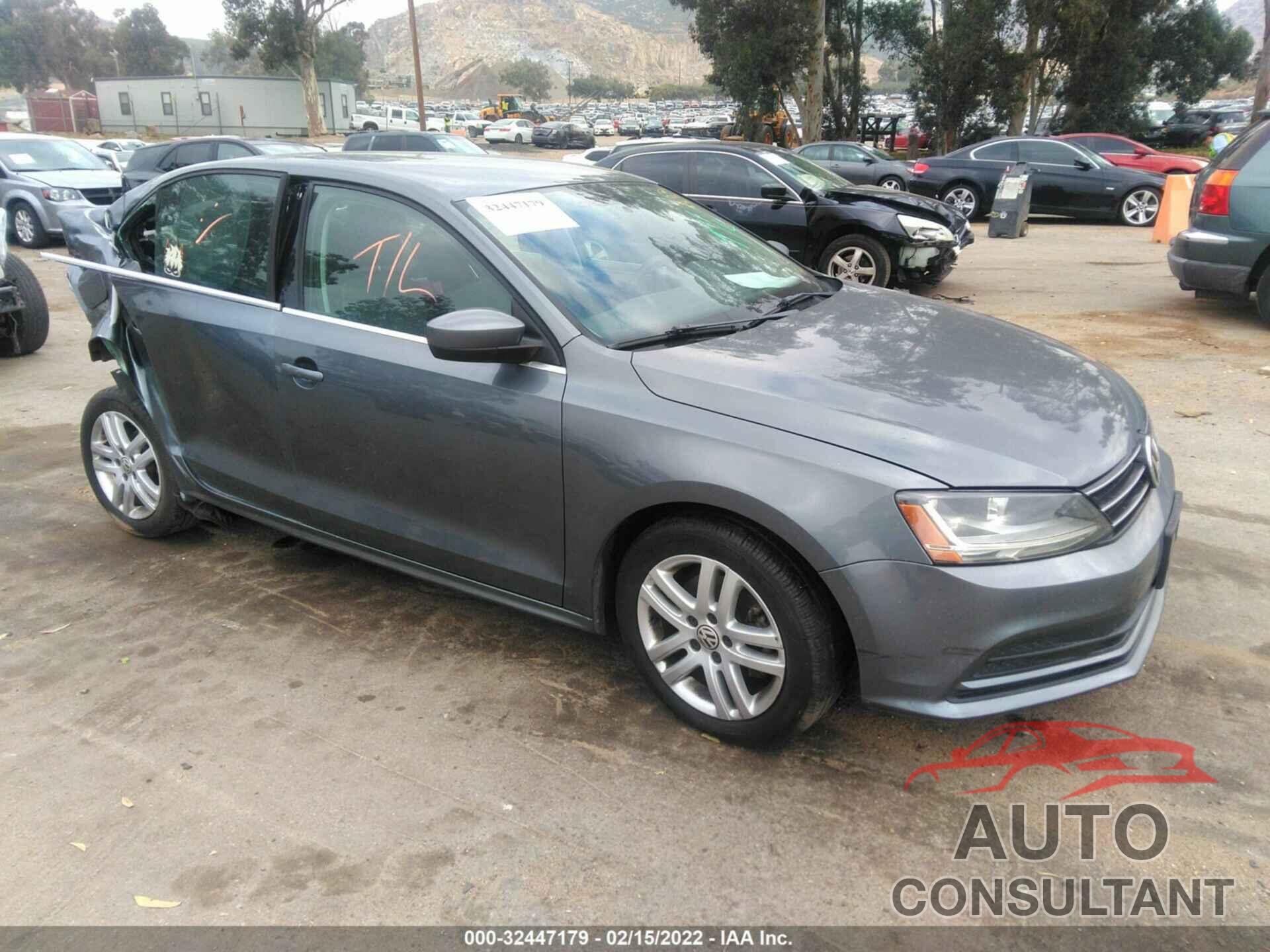 VOLKSWAGEN JETTA 2017 - 3VW2B7AJXHM220867