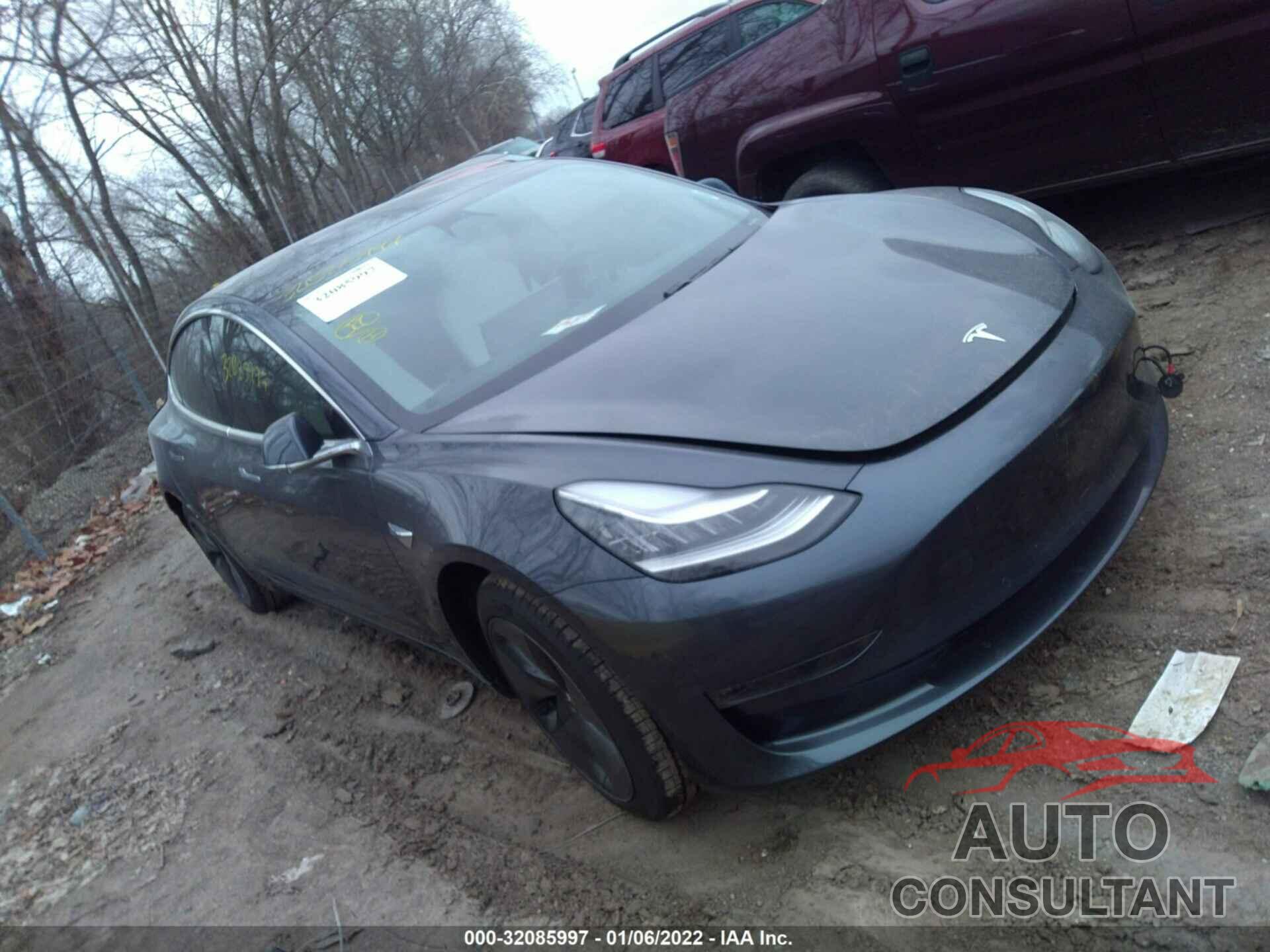 TESLA MODEL 3 2019 - 5YJ3E1EB5KF195287