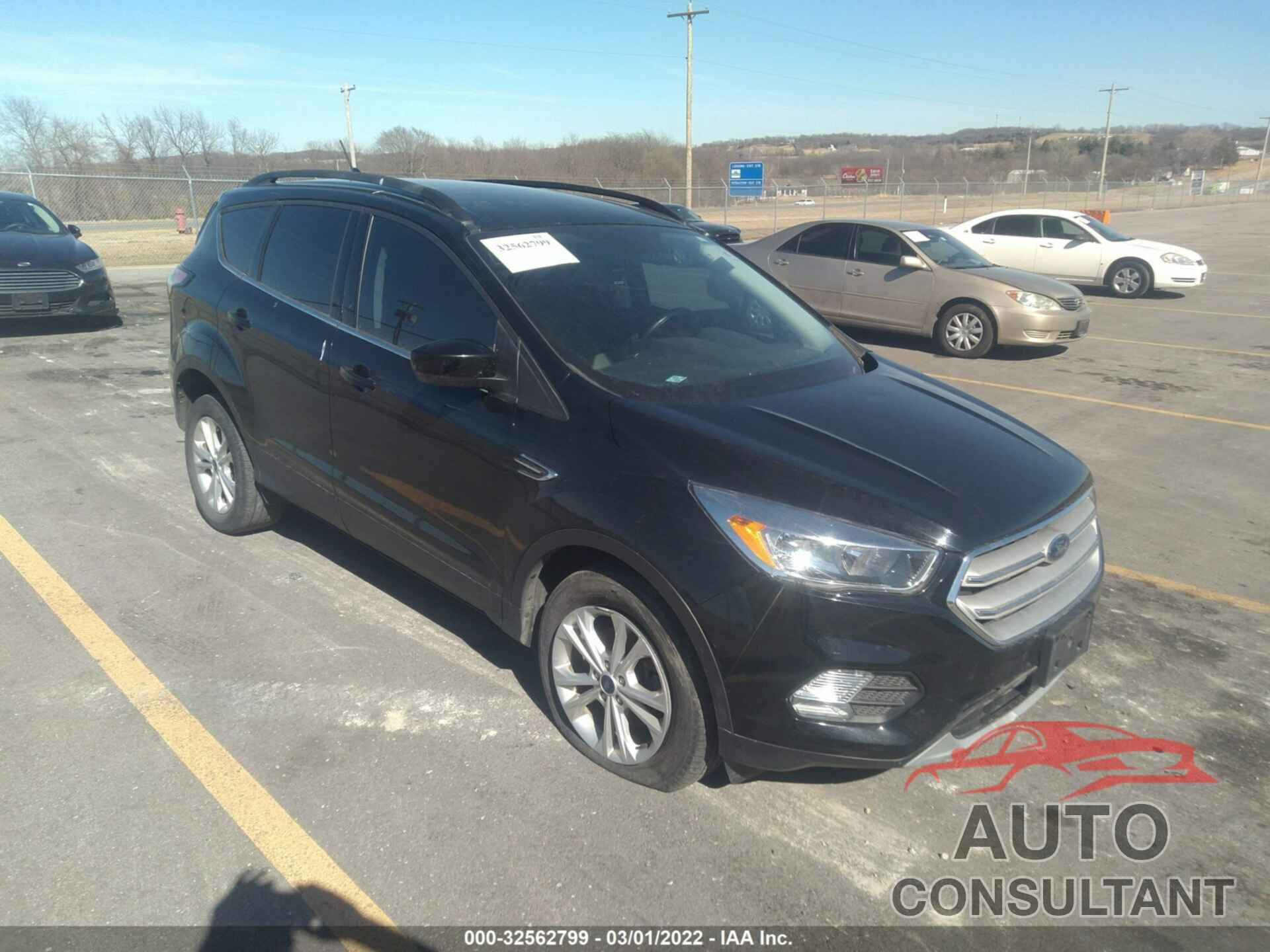 FORD ESCAPE 2018 - 1FMCU0GDXJUA97501