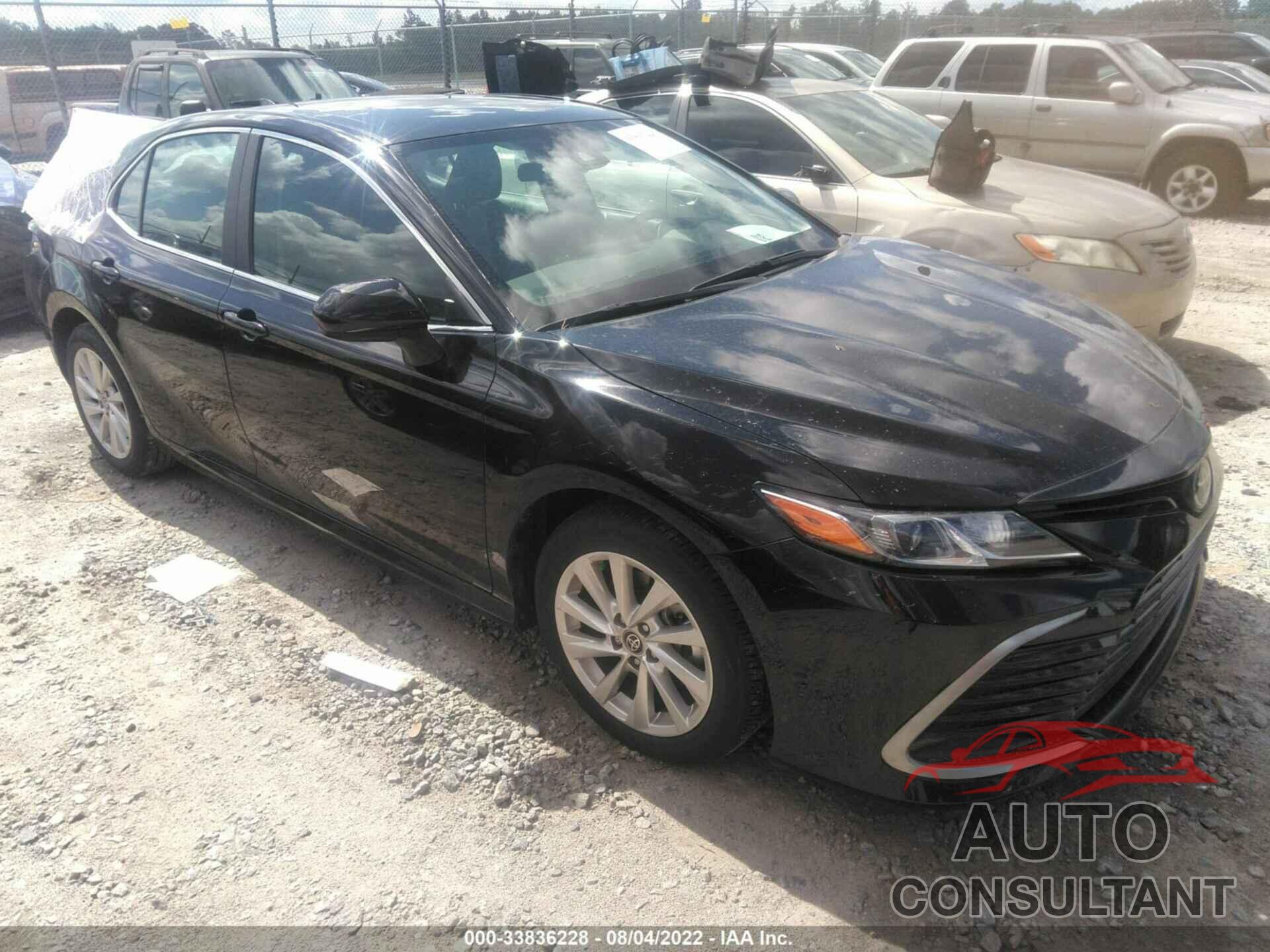 TOYOTA CAMRY 2021 - 4T1C11AK5MU563507