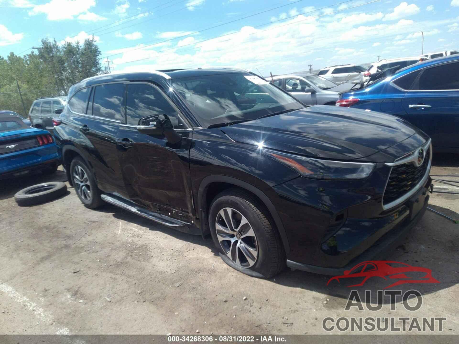 TOYOTA HIGHLANDER 2022 - 5TDGZRAH8NS545011