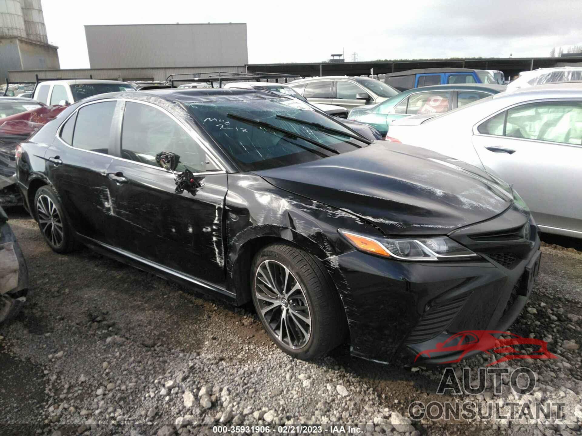 TOYOTA CAMRY 2019 - 4T1B11HK2KU748872
