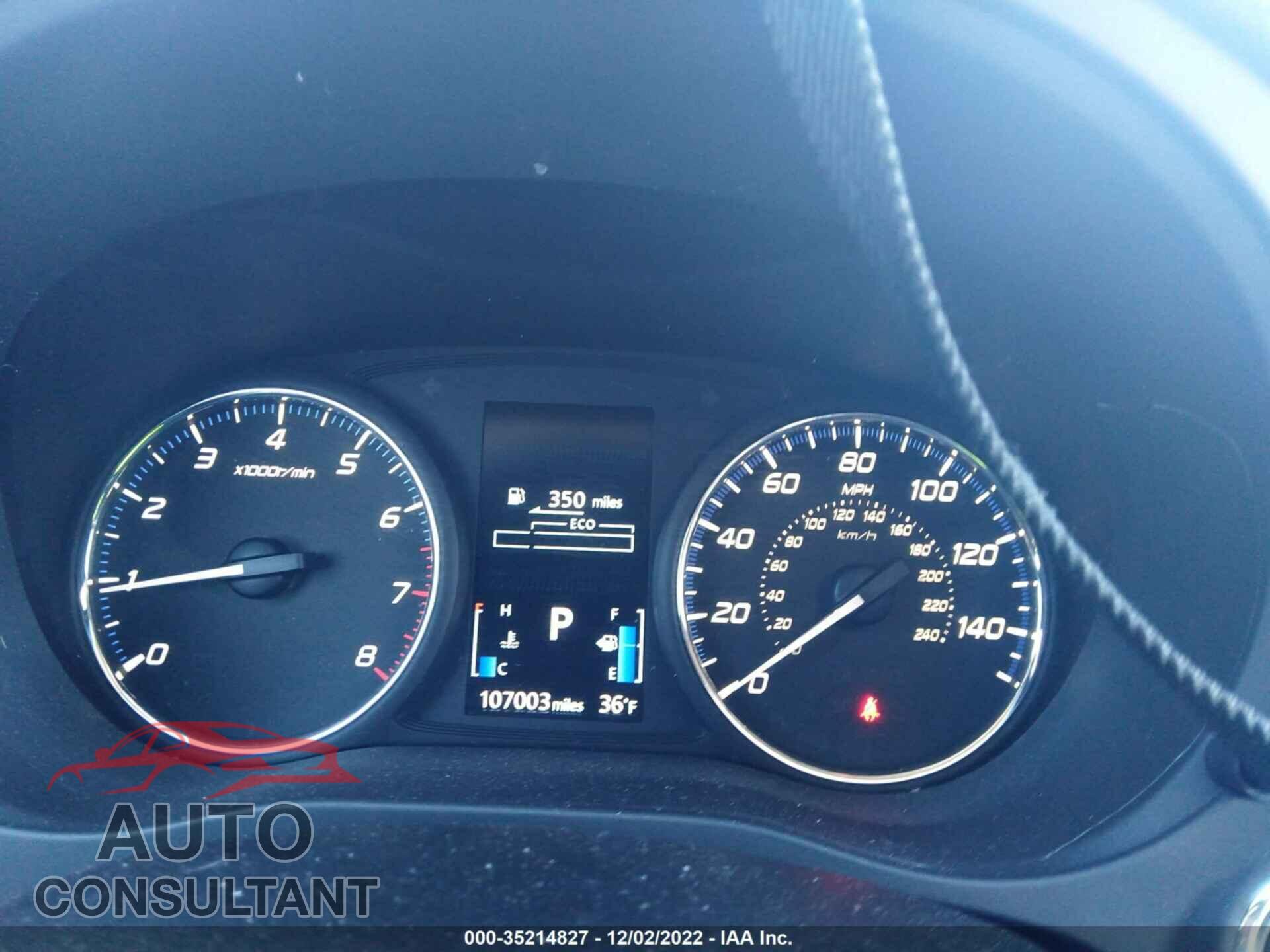 MITSUBISHI OUTLANDER 2018 - JA4AD3A34JZ003106
