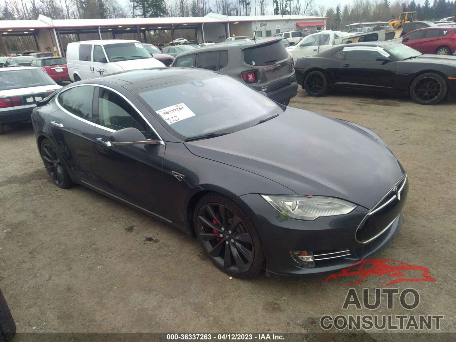 TESLA MODEL S 2015 - 5YJSA1H26FFP74197