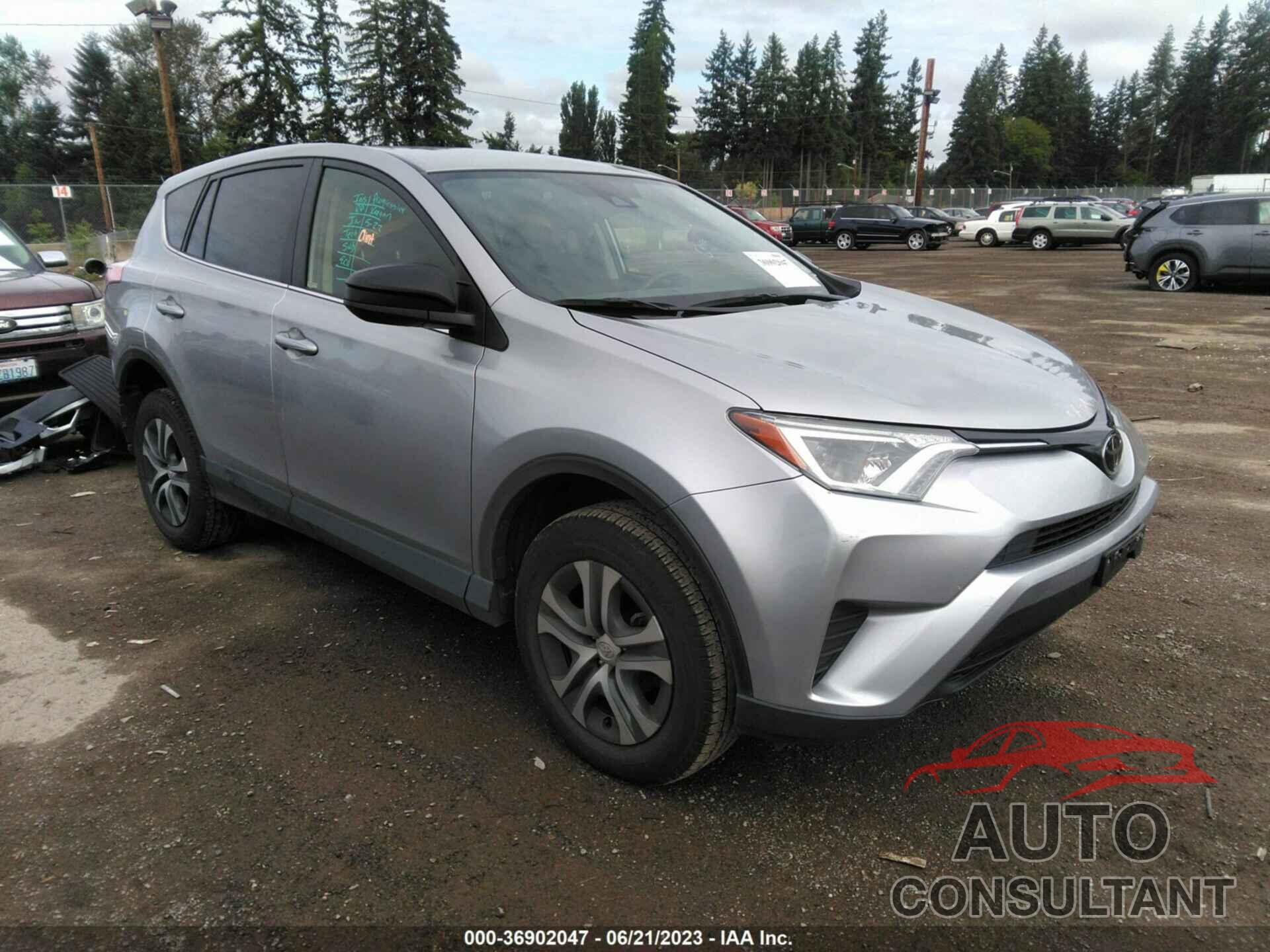 TOYOTA RAV4 2018 - JTMBFREV8JJ246502