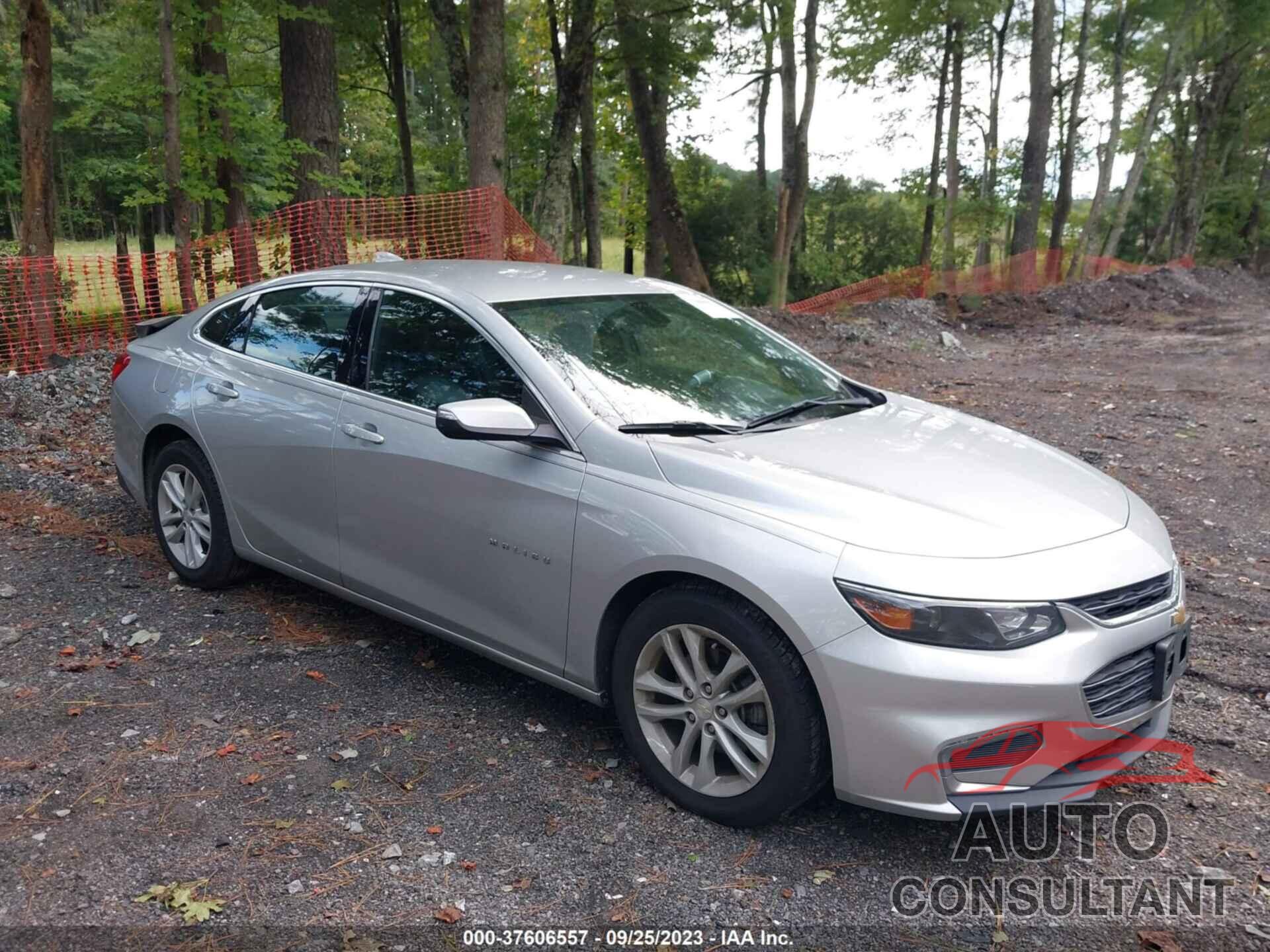 CHEVROLET MALIBU 2018 - 1G1ZD5ST4JF247934