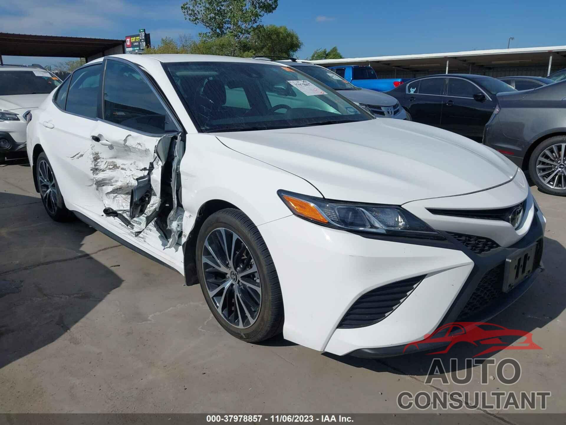TOYOTA CAMRY 2020 - 4T1G11AK5LU386408