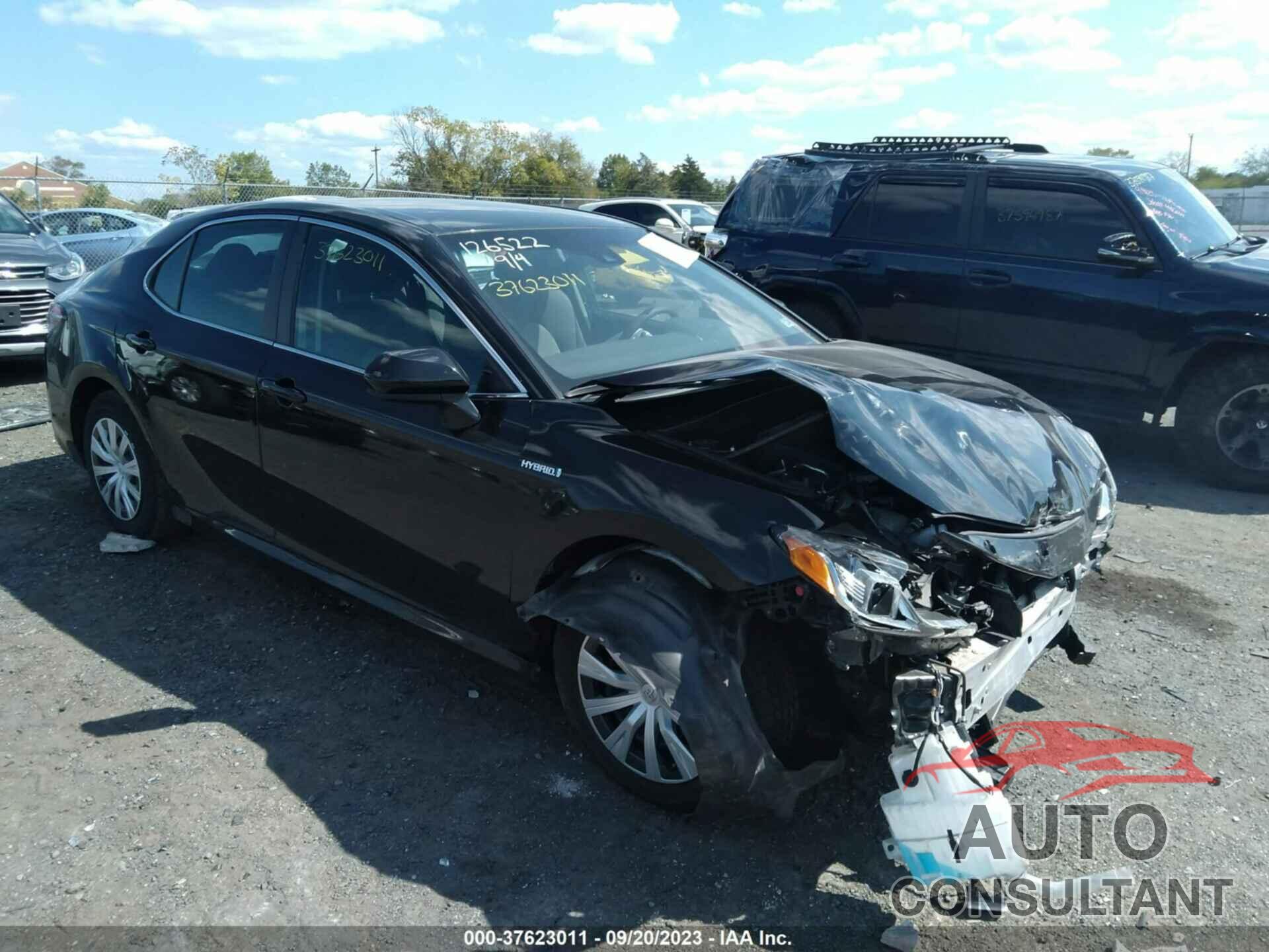 TOYOTA CAMRY 2018 - 4T1B31HK6JU508071