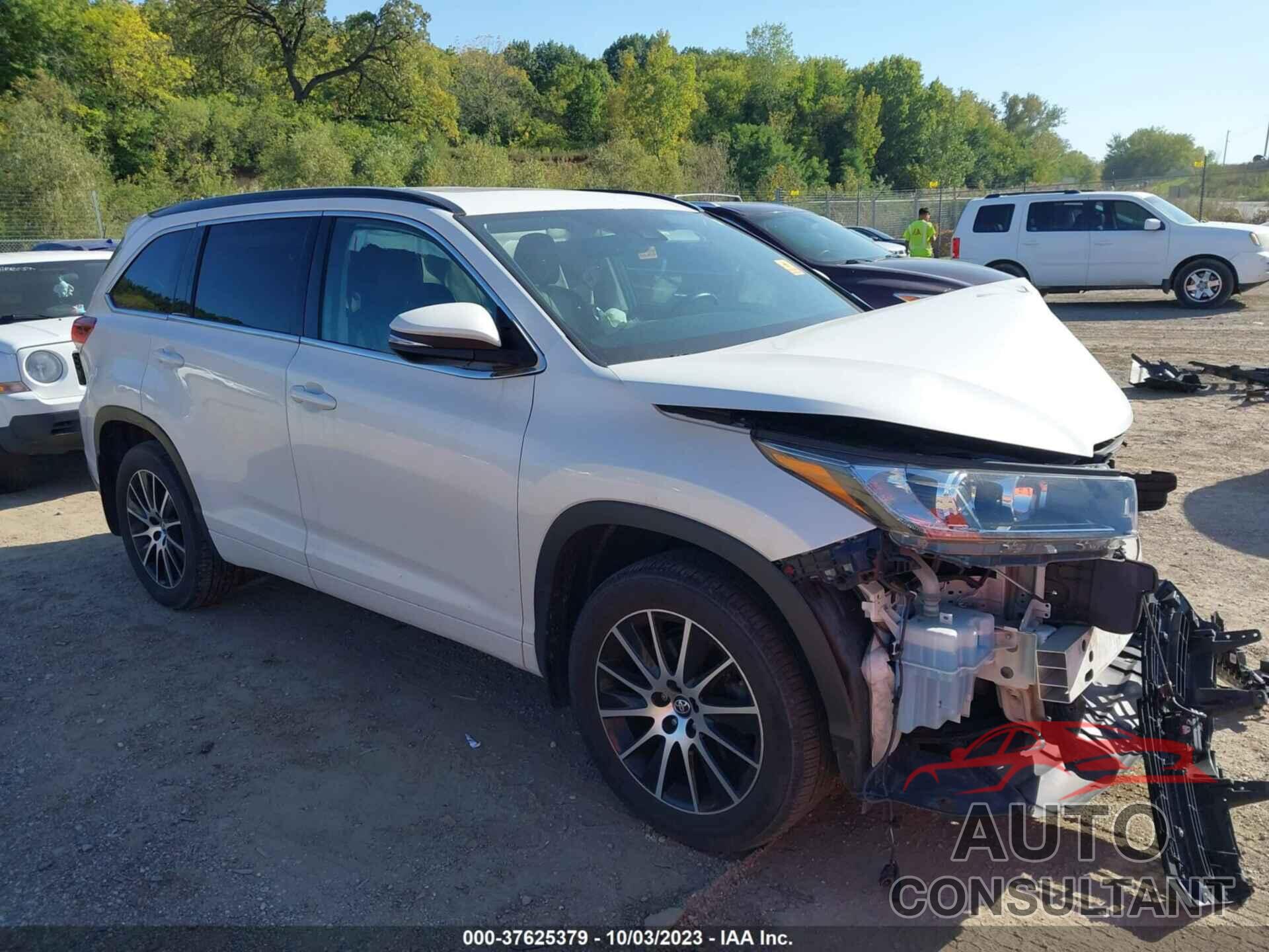 TOYOTA HIGHLANDER 2017 - 5TDJZRFH4HS519718