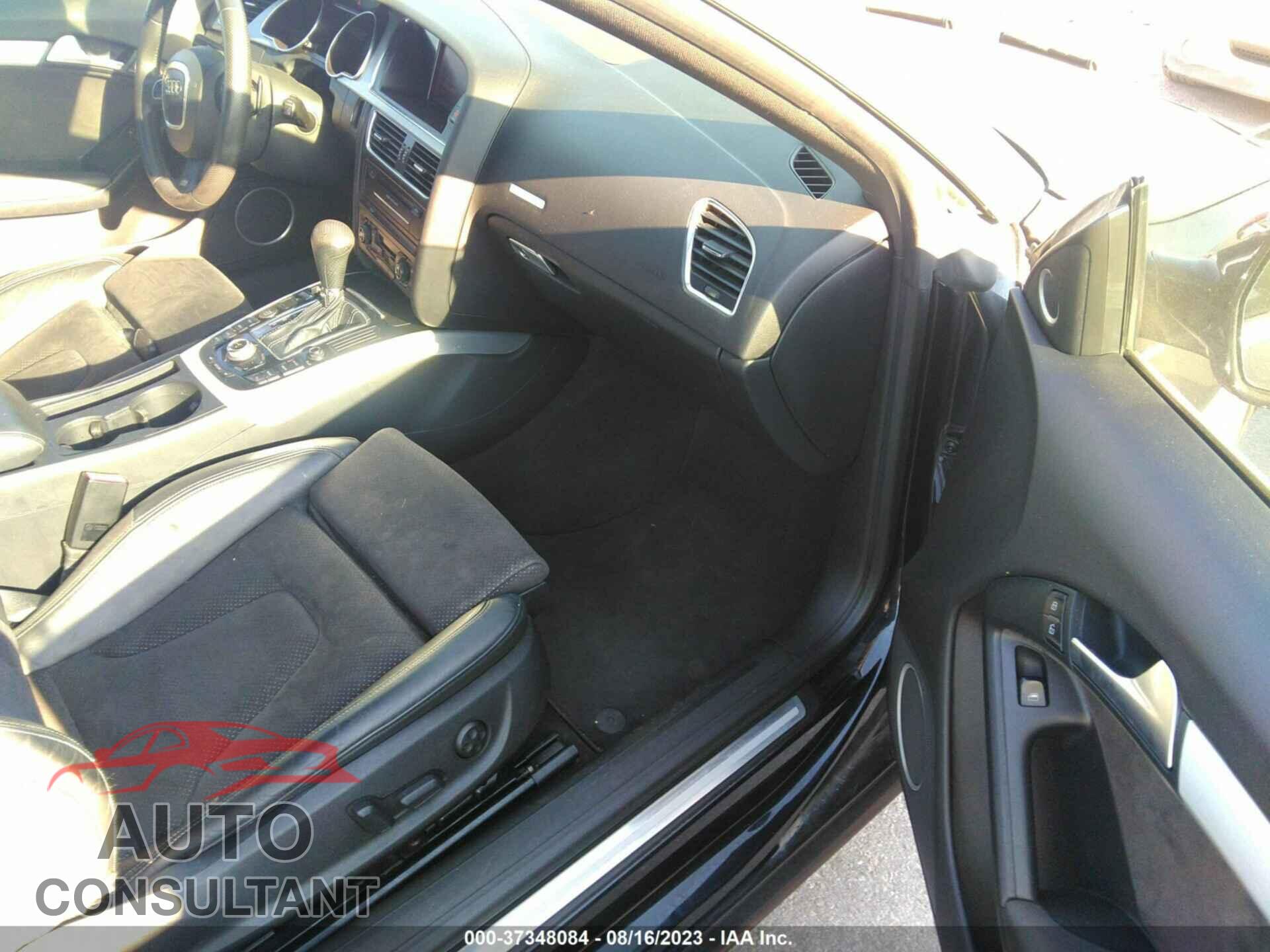 AUDI A5 2011 - WAUWFAFR1BA073473