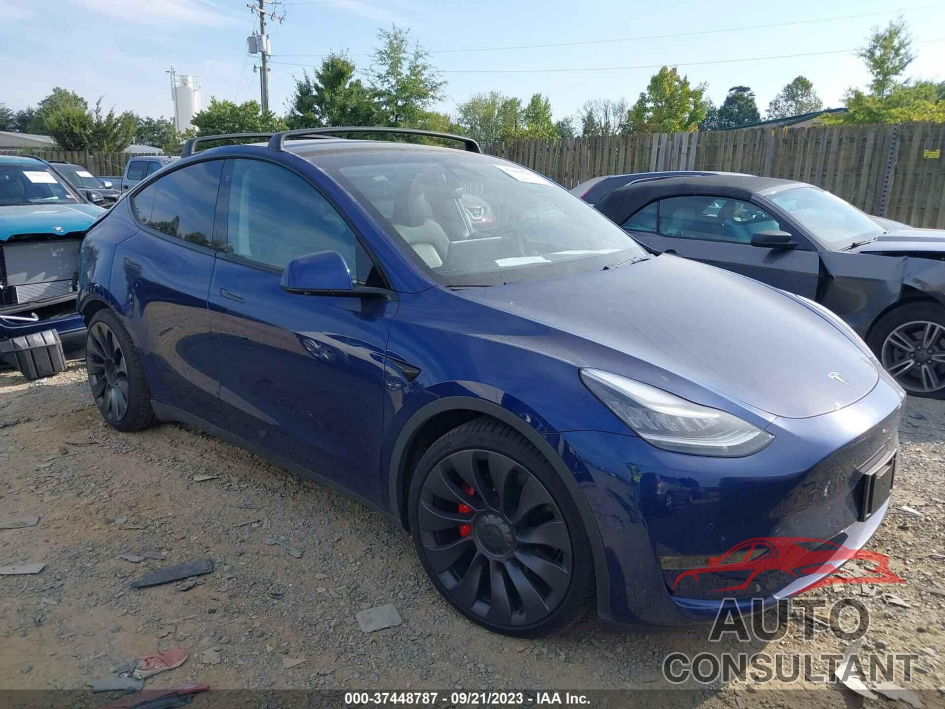 TESLA MODEL Y 2020 - 5YJYGDEF8LF000899