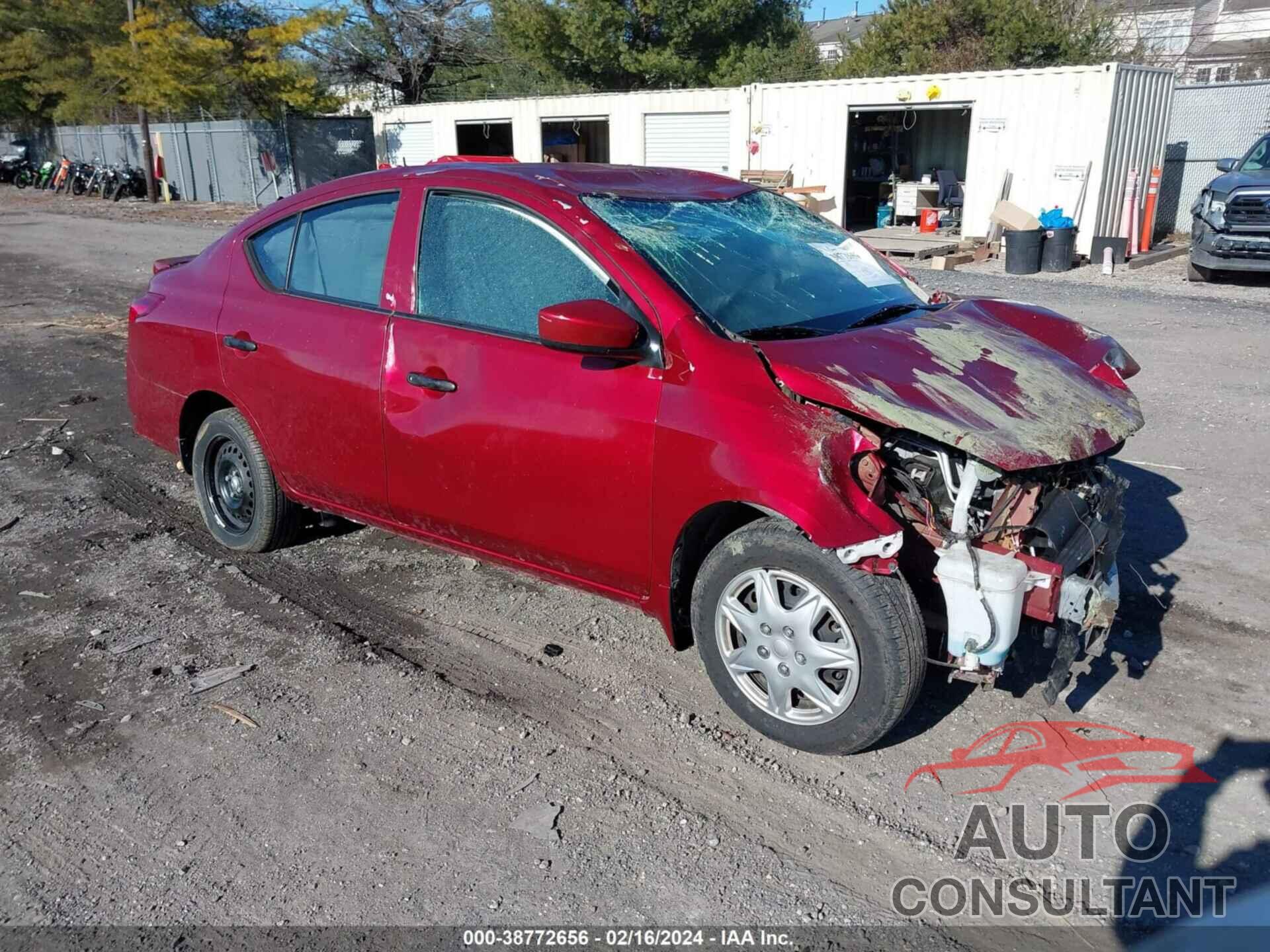 NISSAN VERSA 2018 - 3N1CN7AP5JL867954