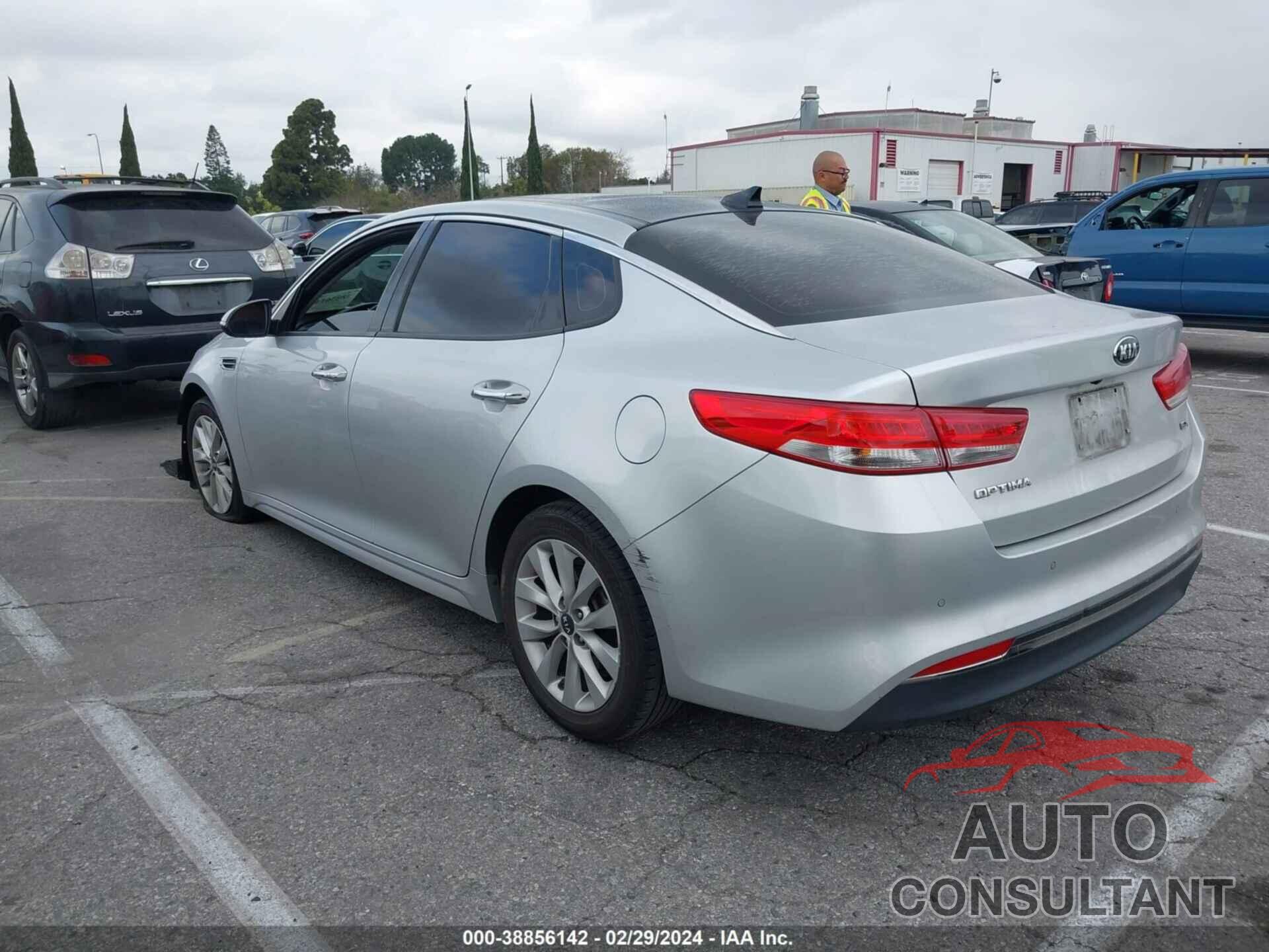 KIA OPTIMA 2017 - 5XXGU4L31HG144926