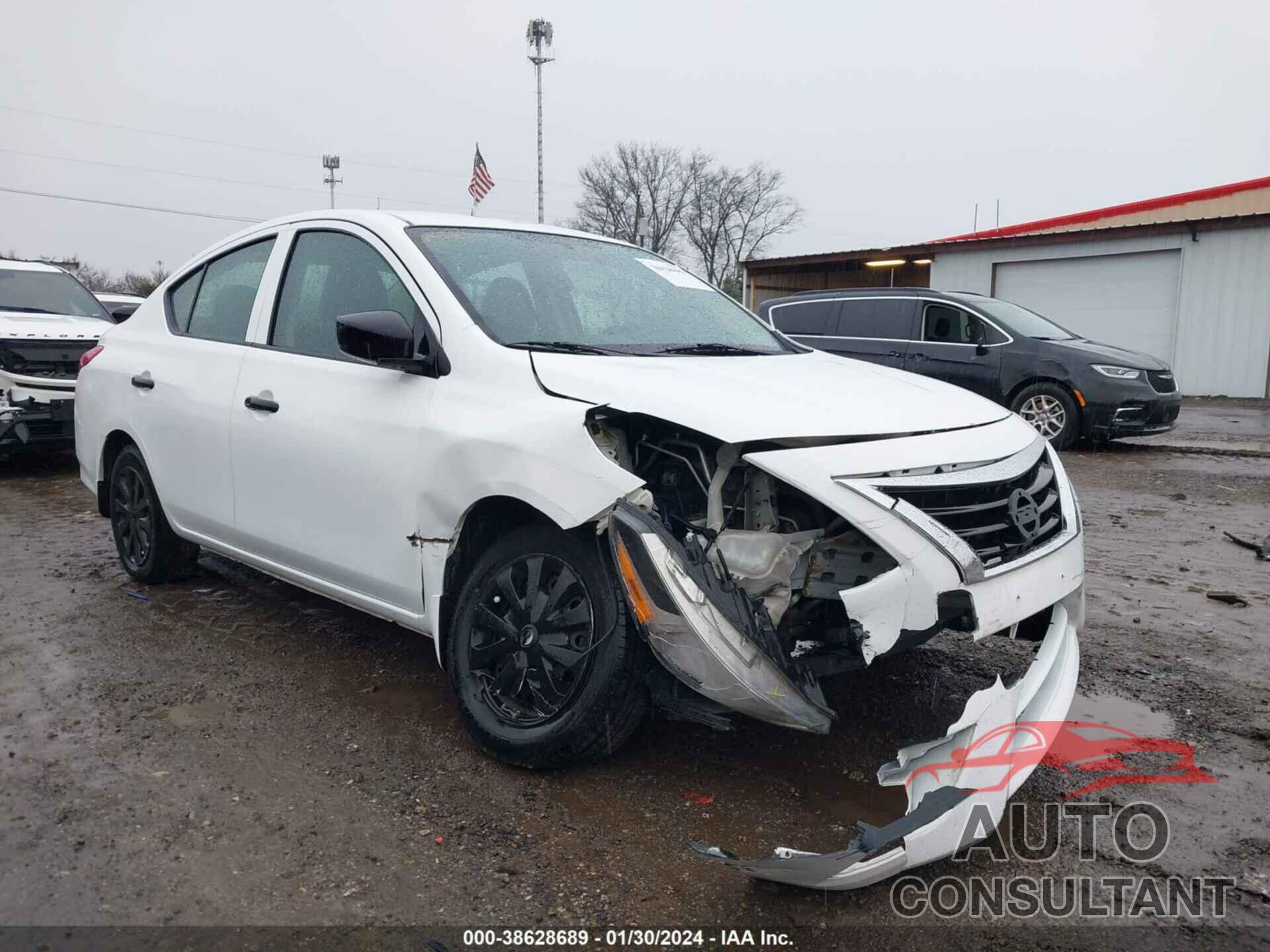 NISSAN VERSA 2018 - 3N1CN7AP0JL831203