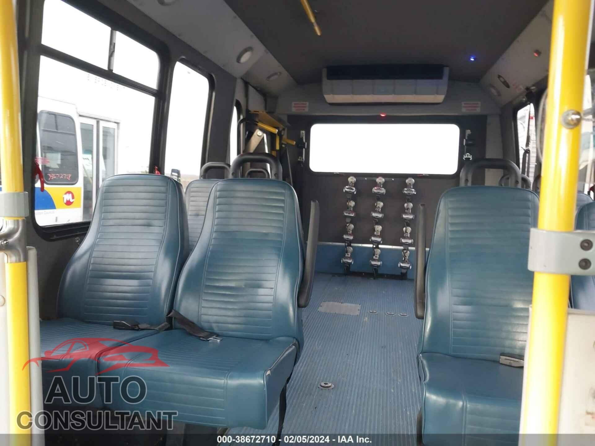 FORD E-450 CUTAWAY 2017 - 1FDFE4FS3HDC36461