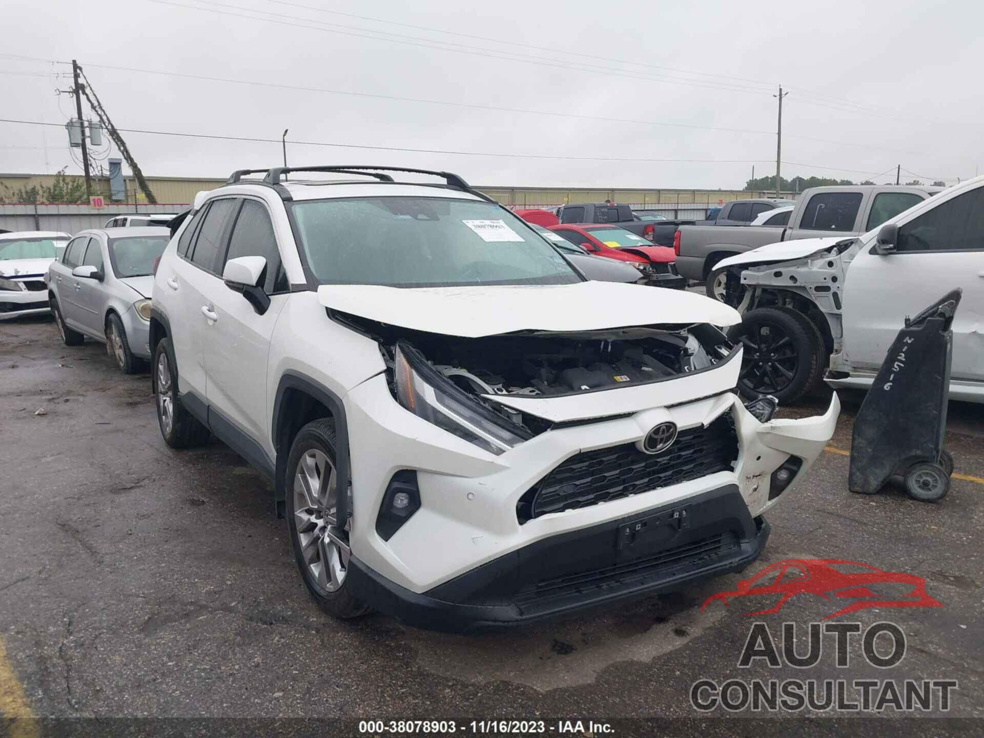 TOYOTA RAV4 2022 - 2T3C1RFV8NW185886