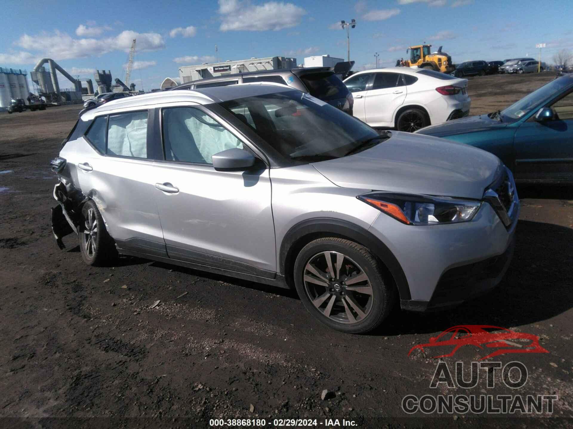 NISSAN KICKS 2018 - 3N1CP5CU8JL511497