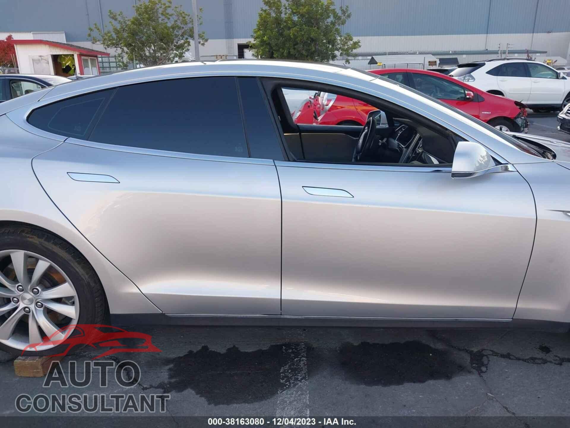 TESLA MODEL S 2015 - 5YJSA1S26FF084779