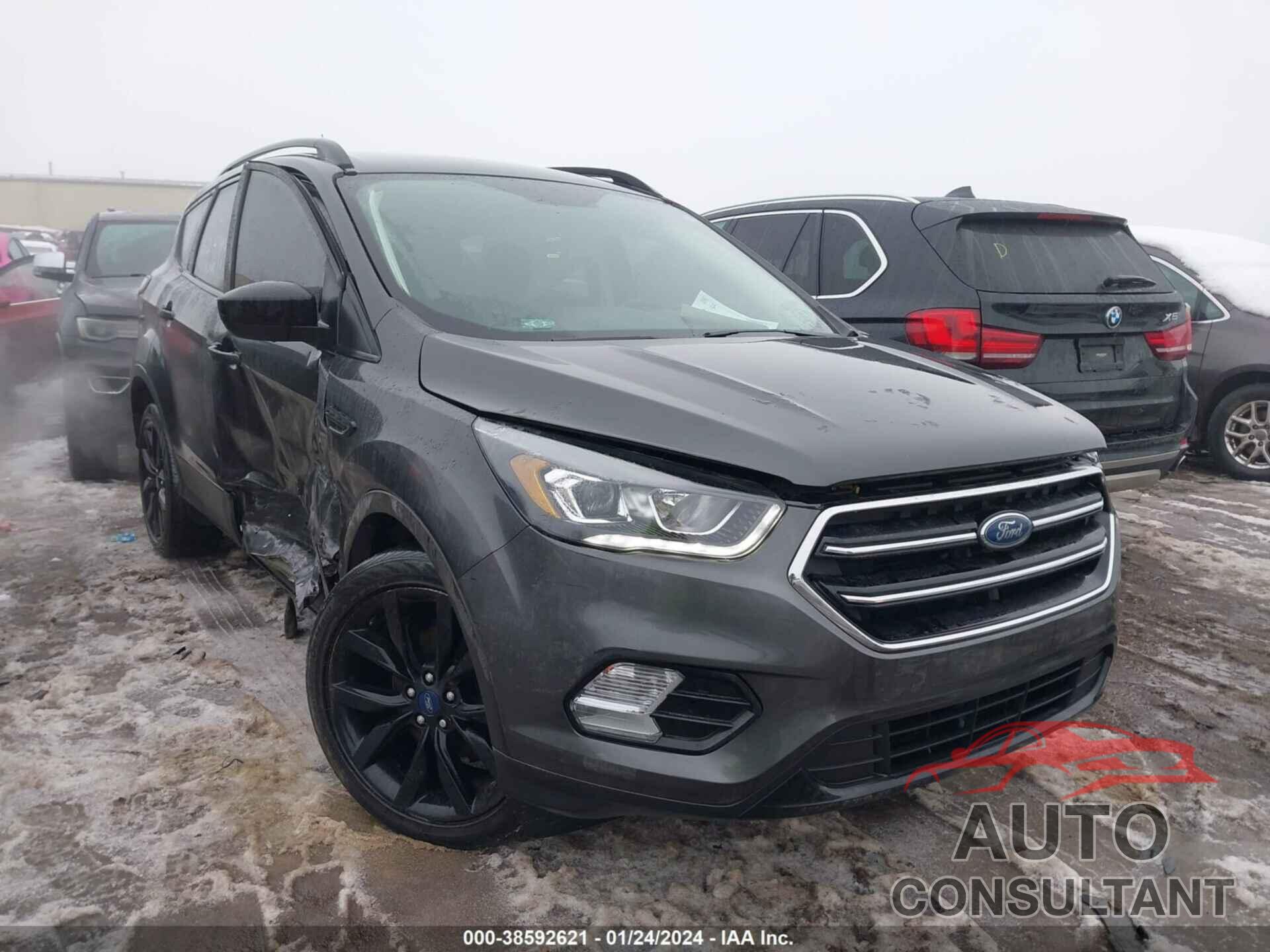 FORD ESCAPE 2018 - 1FMCU0GD8JUD03284