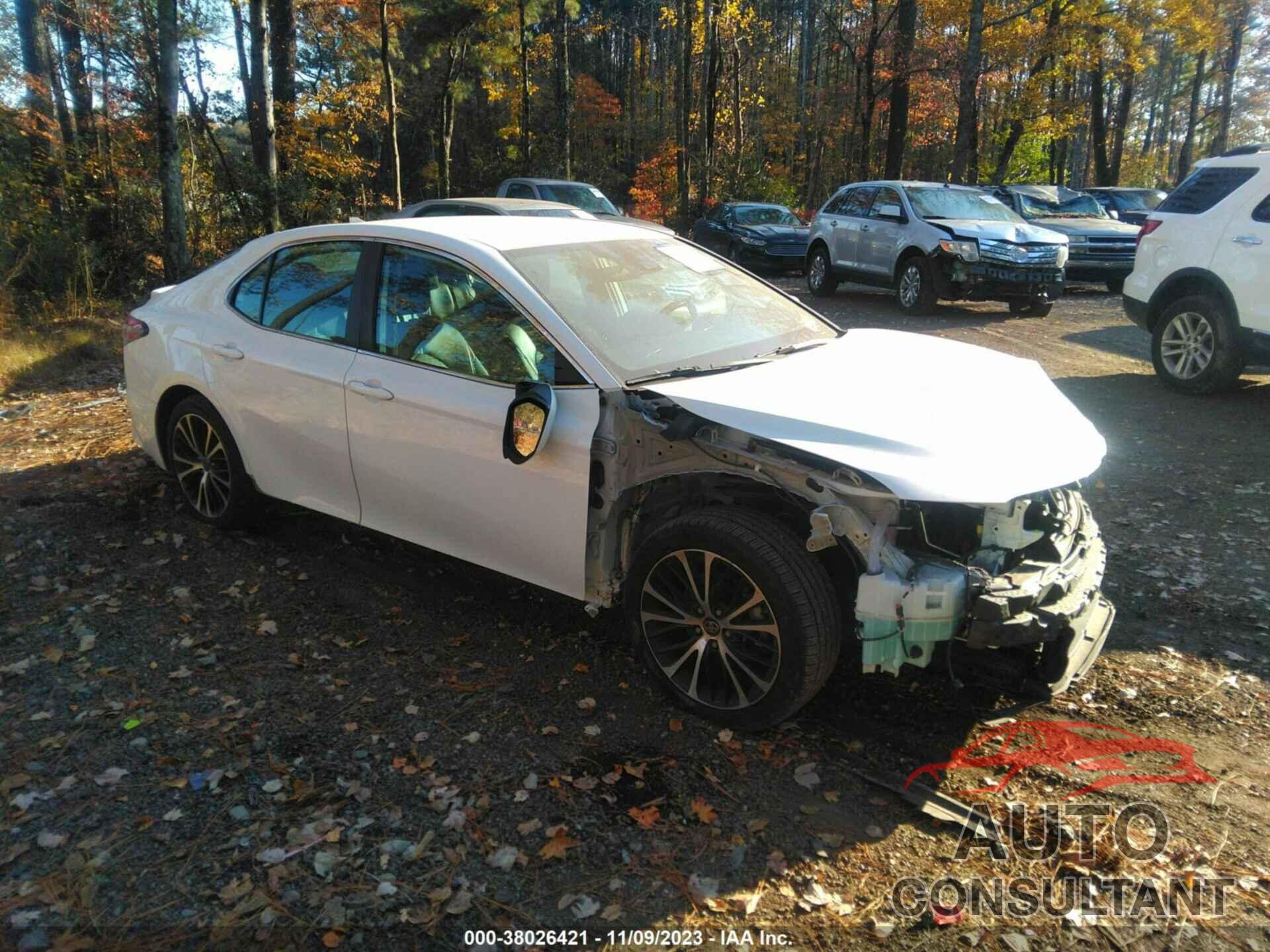 TOYOTA CAMRY 2019 - 4T1B11HK8KU782931