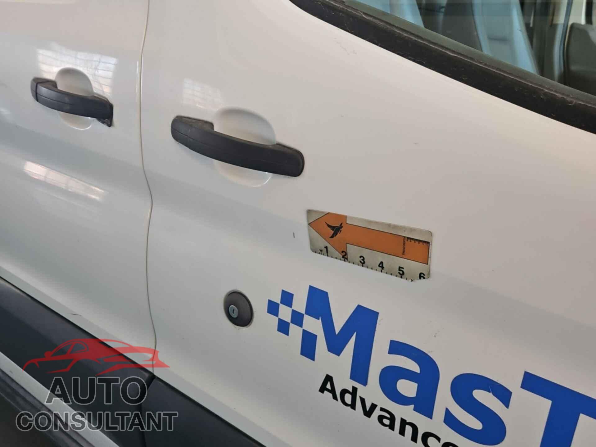FORD TRANSIT 2015 - 1FTNE1YM1FKA95220