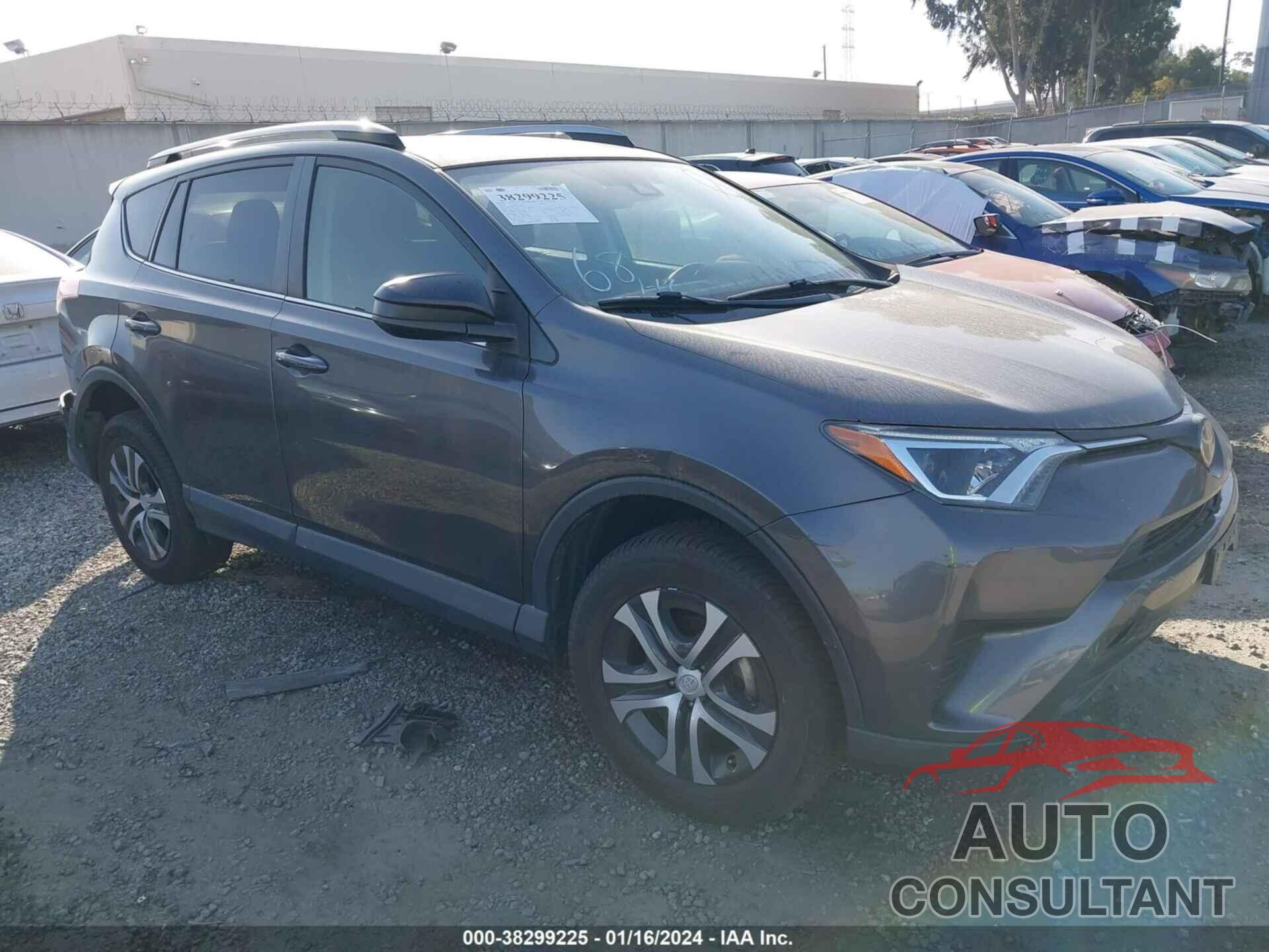 TOYOTA RAV4 2017 - JTMZFREV4HJ110828