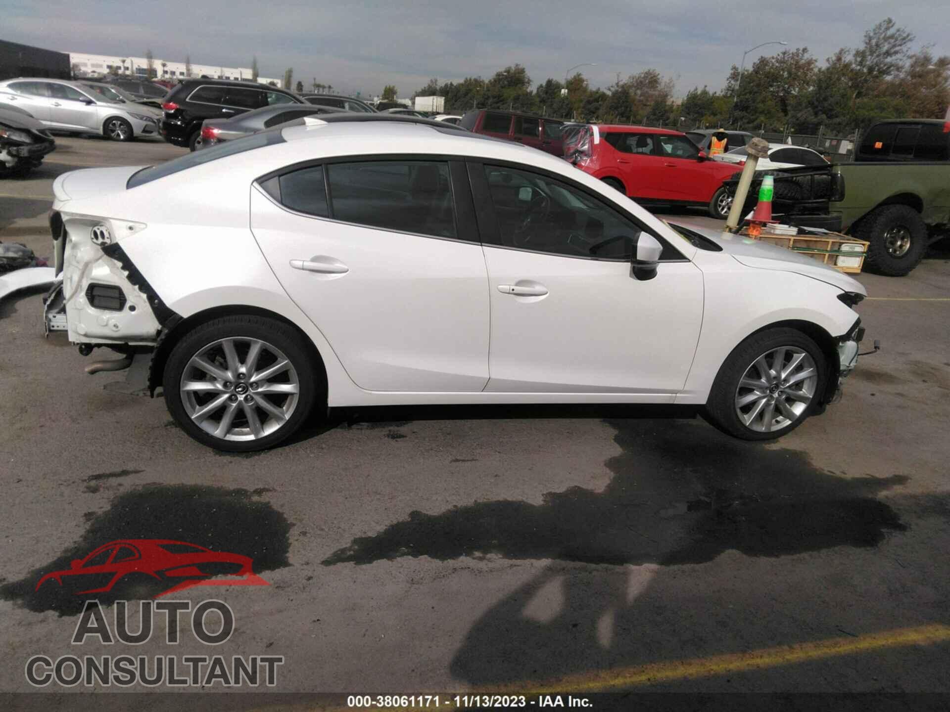 MAZDA 3 2017 - 3MZBN1W37HM128775