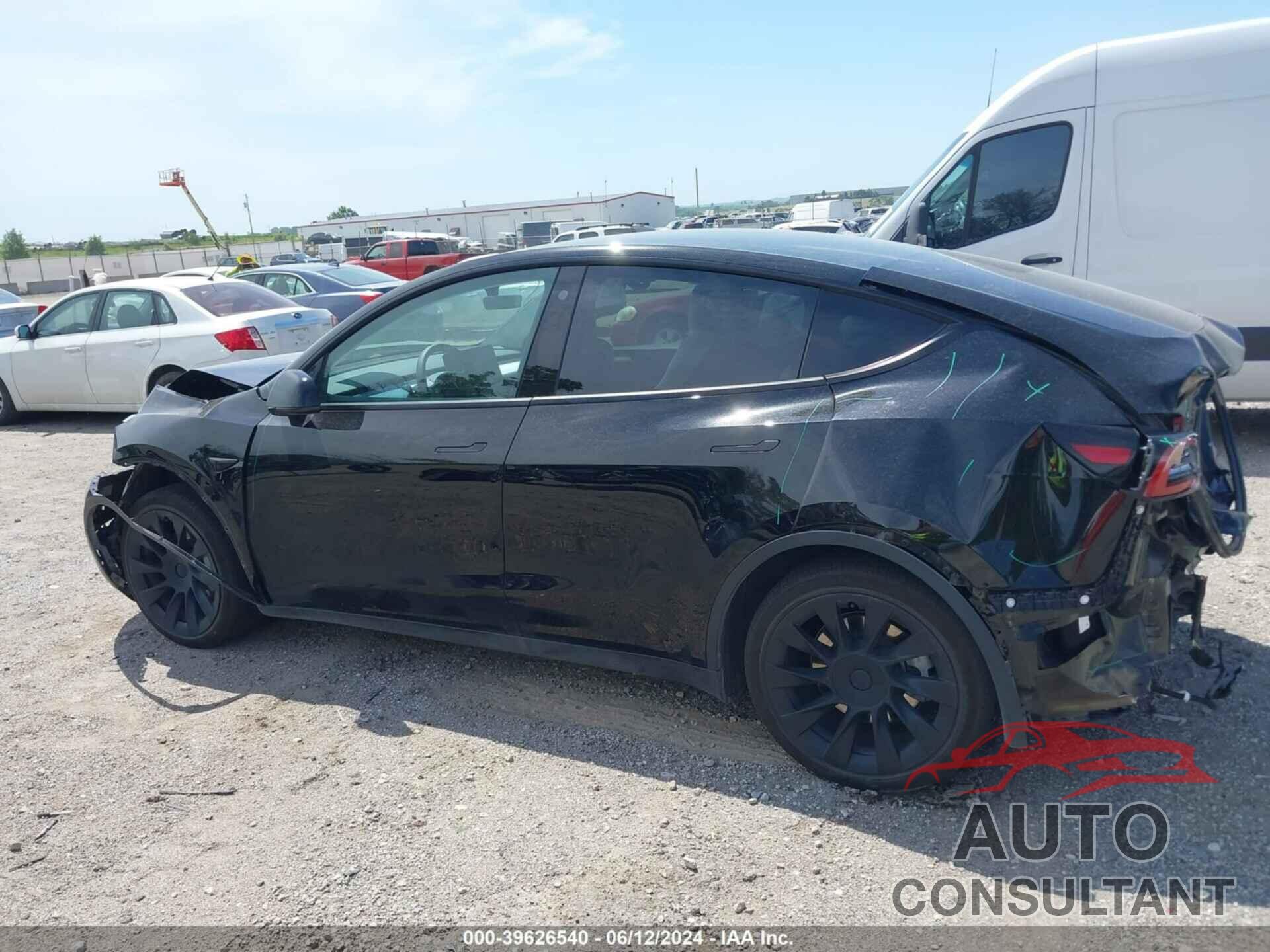TESLA MODEL Y 2022 - 7SAYGAEE0NF575669