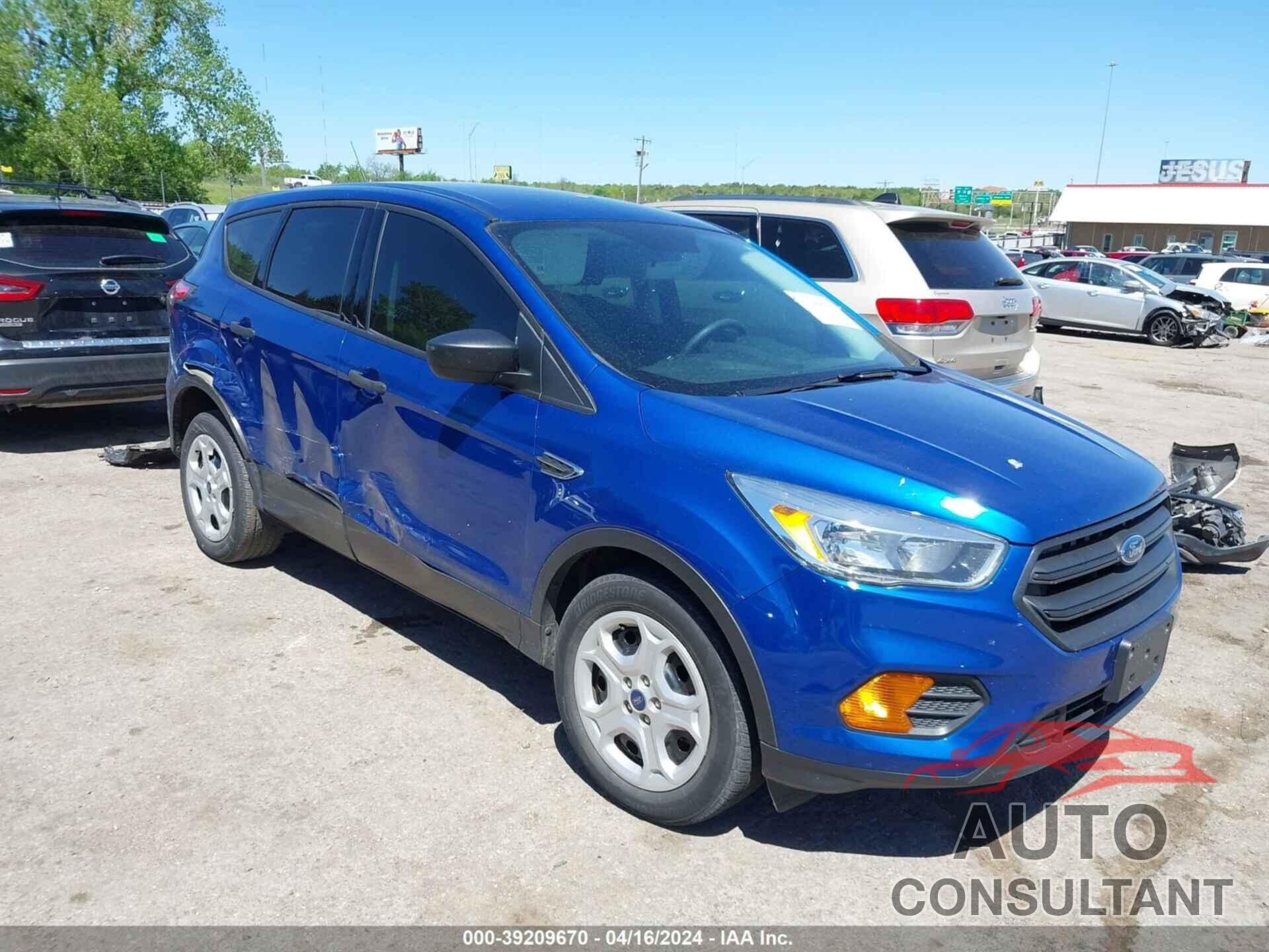 FORD ESCAPE 2017 - 1FMCU0F76HUA61276