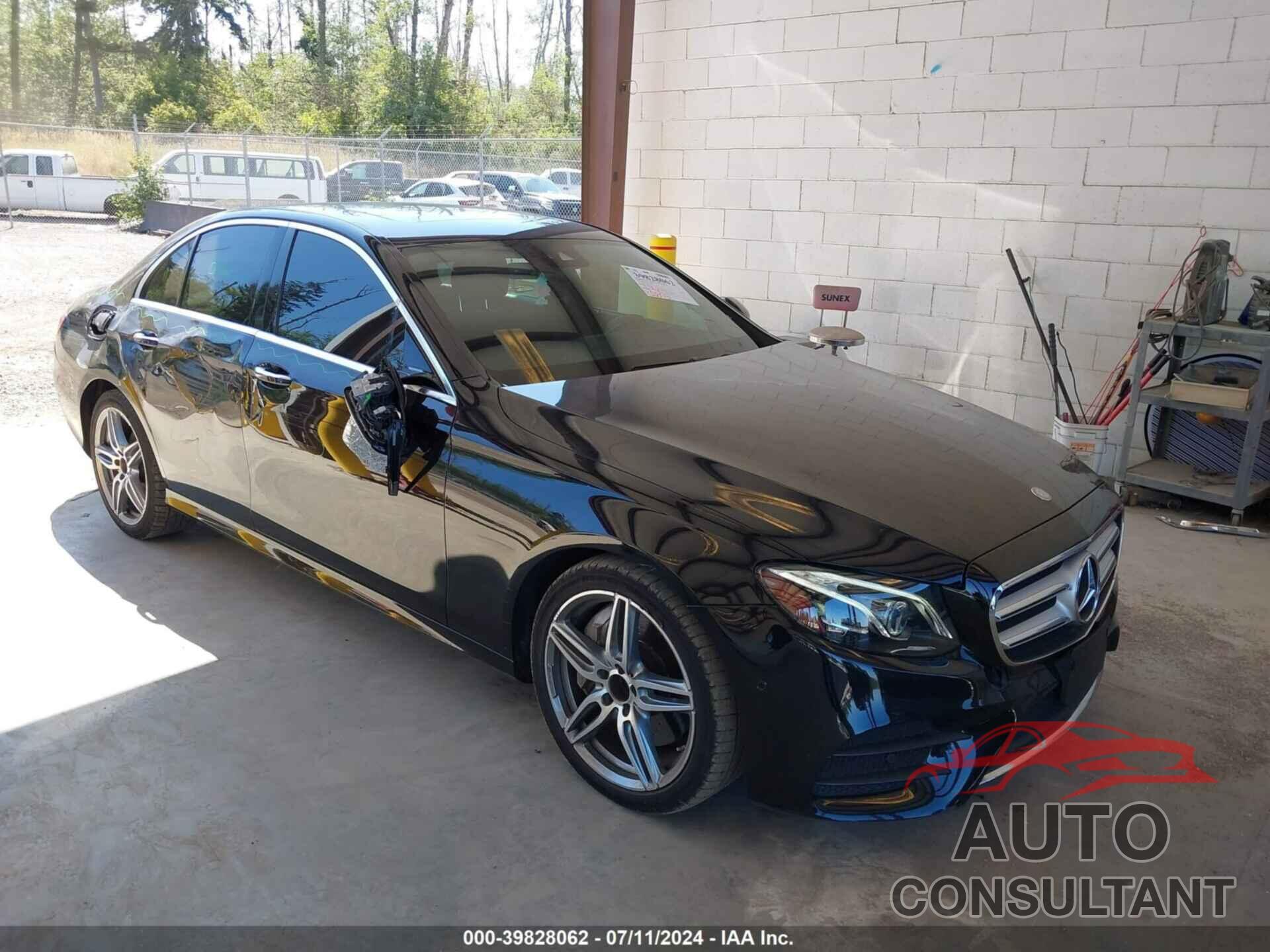 MERCEDES-BENZ E 300 2017 - WDDZF4JB4HA048531