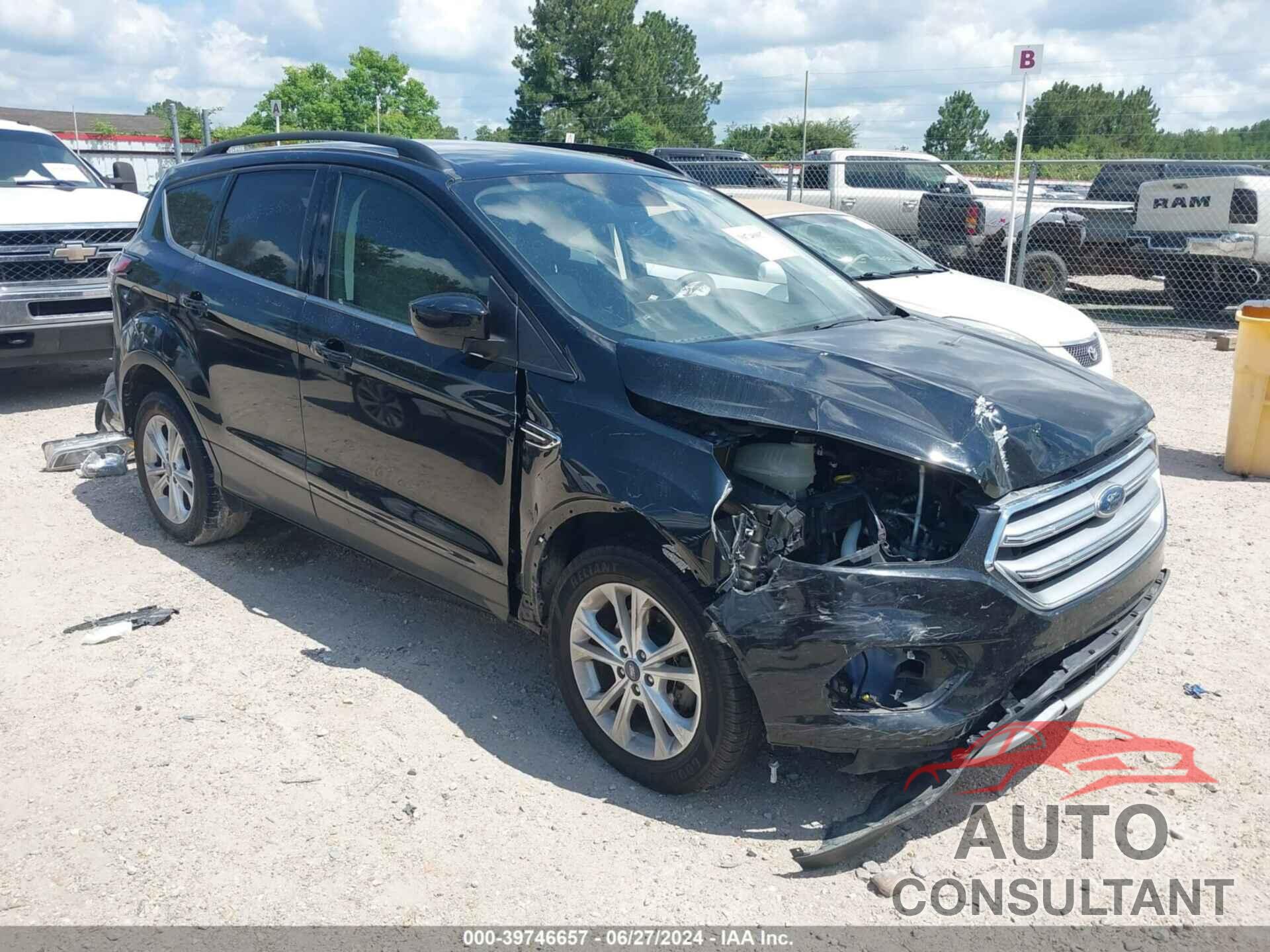 FORD ESCAPE 2017 - 1FMCU0GDXHUD03765