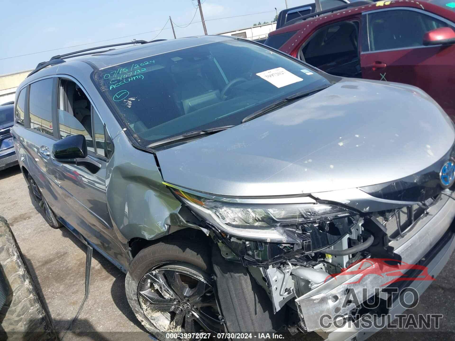 TOYOTA SIENNA 2024 - 5TDXRKEC0RS184238