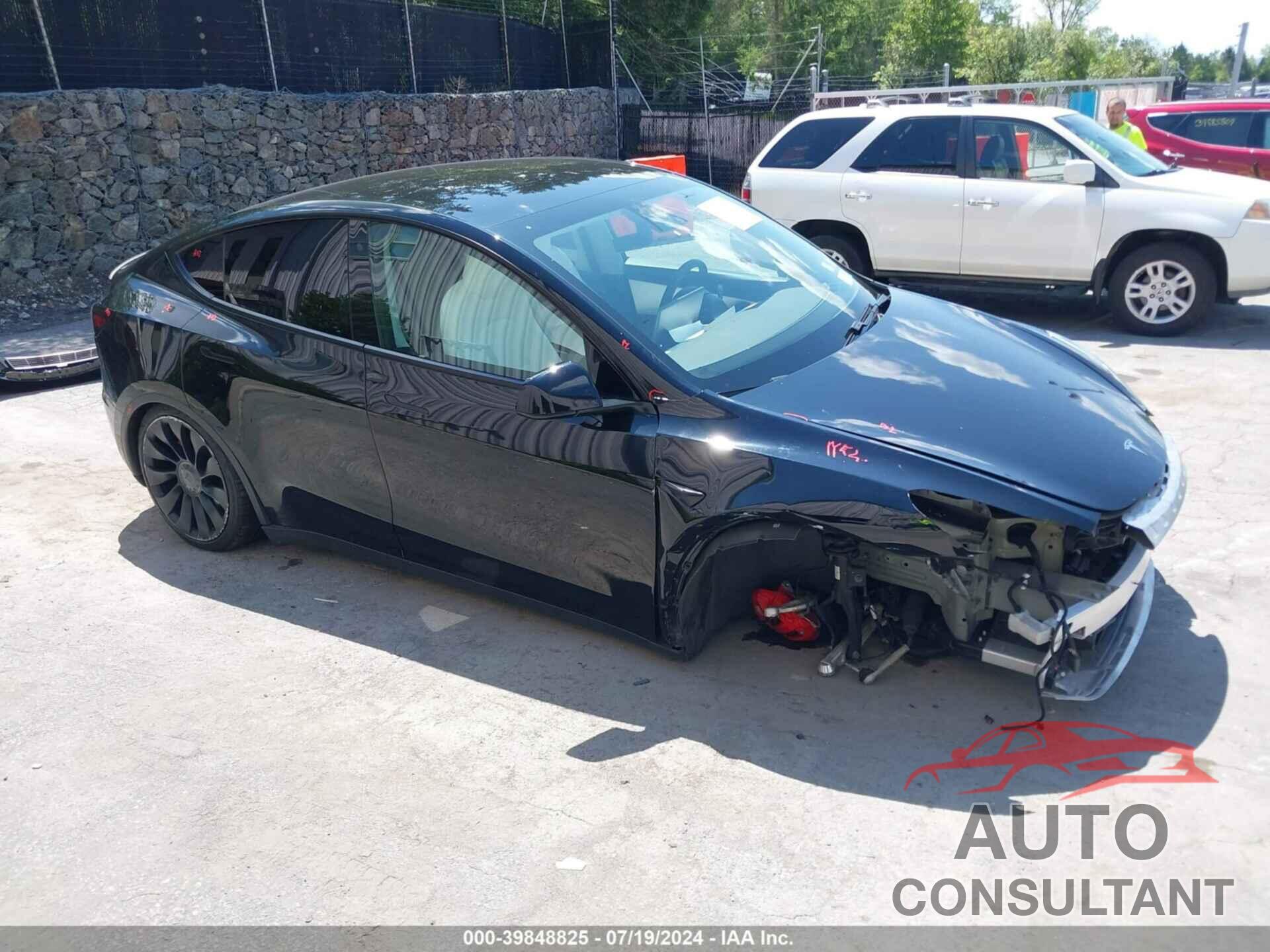 TESLA MODEL Y 2020 - 5YJYGDEF2LF028097