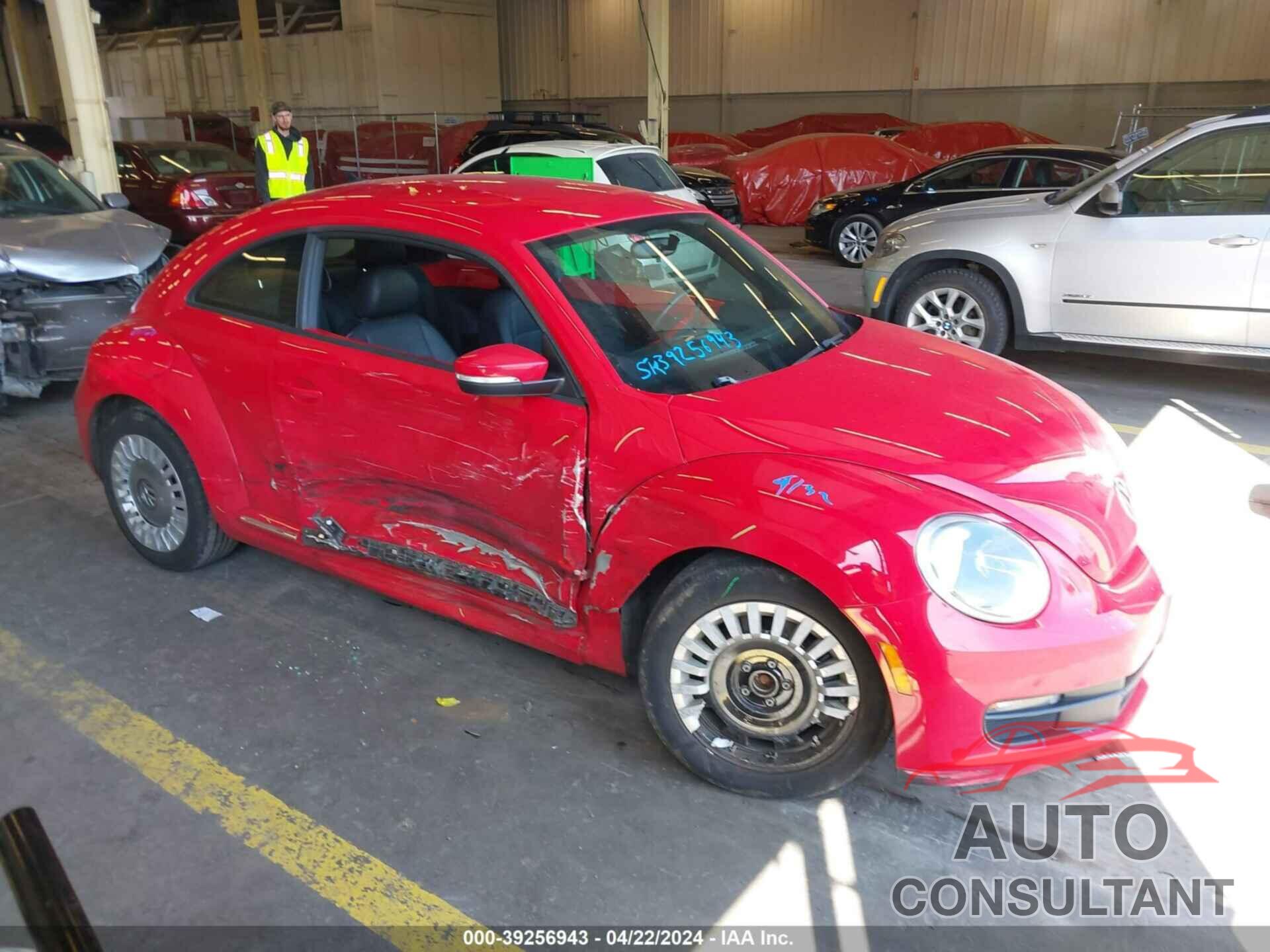 VOLKSWAGEN BEETLE 2015 - 3VWJ17AT8FM603686