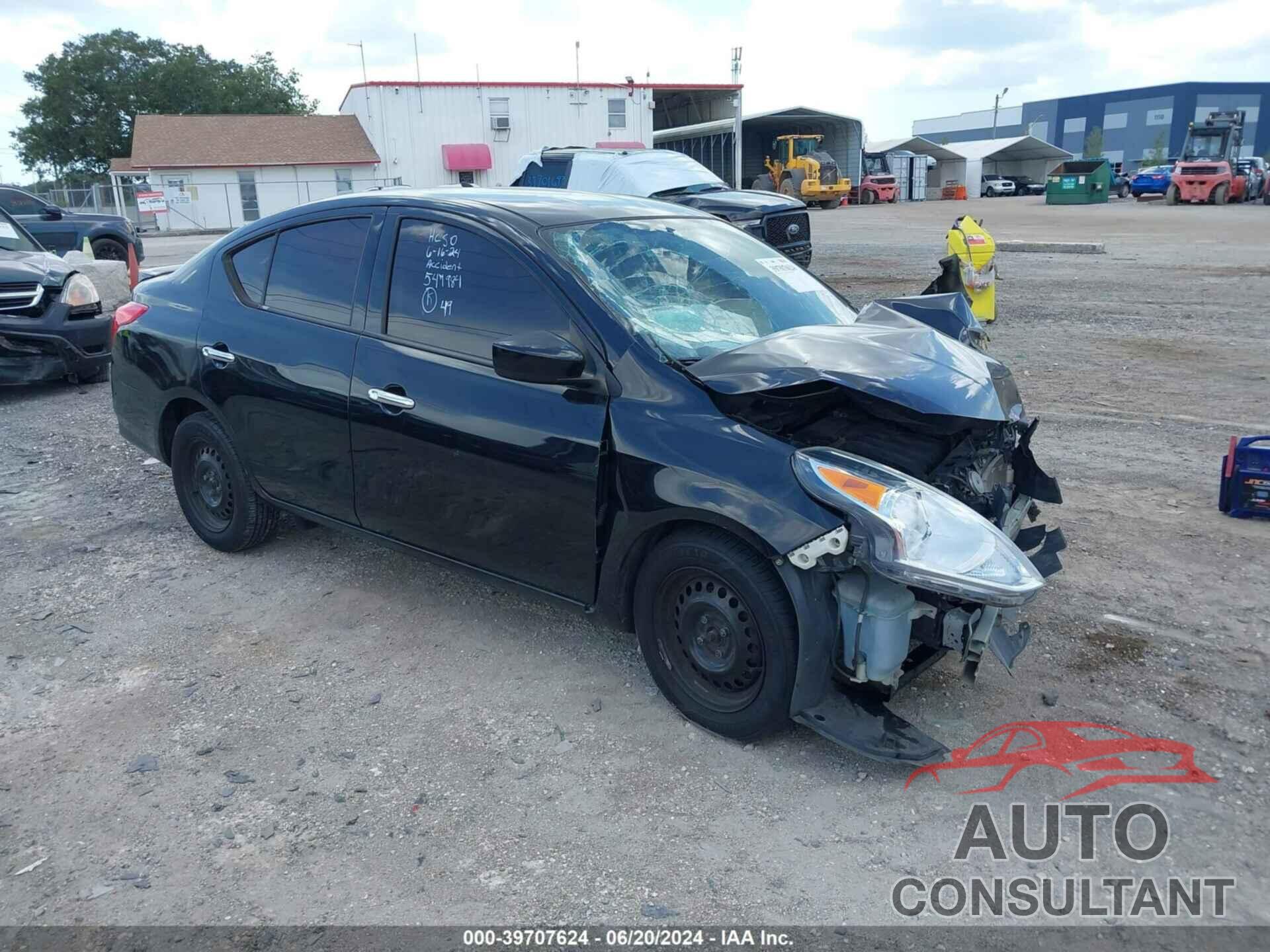 NISSAN VERSA 2017 - 3N1CN7APXHL826830