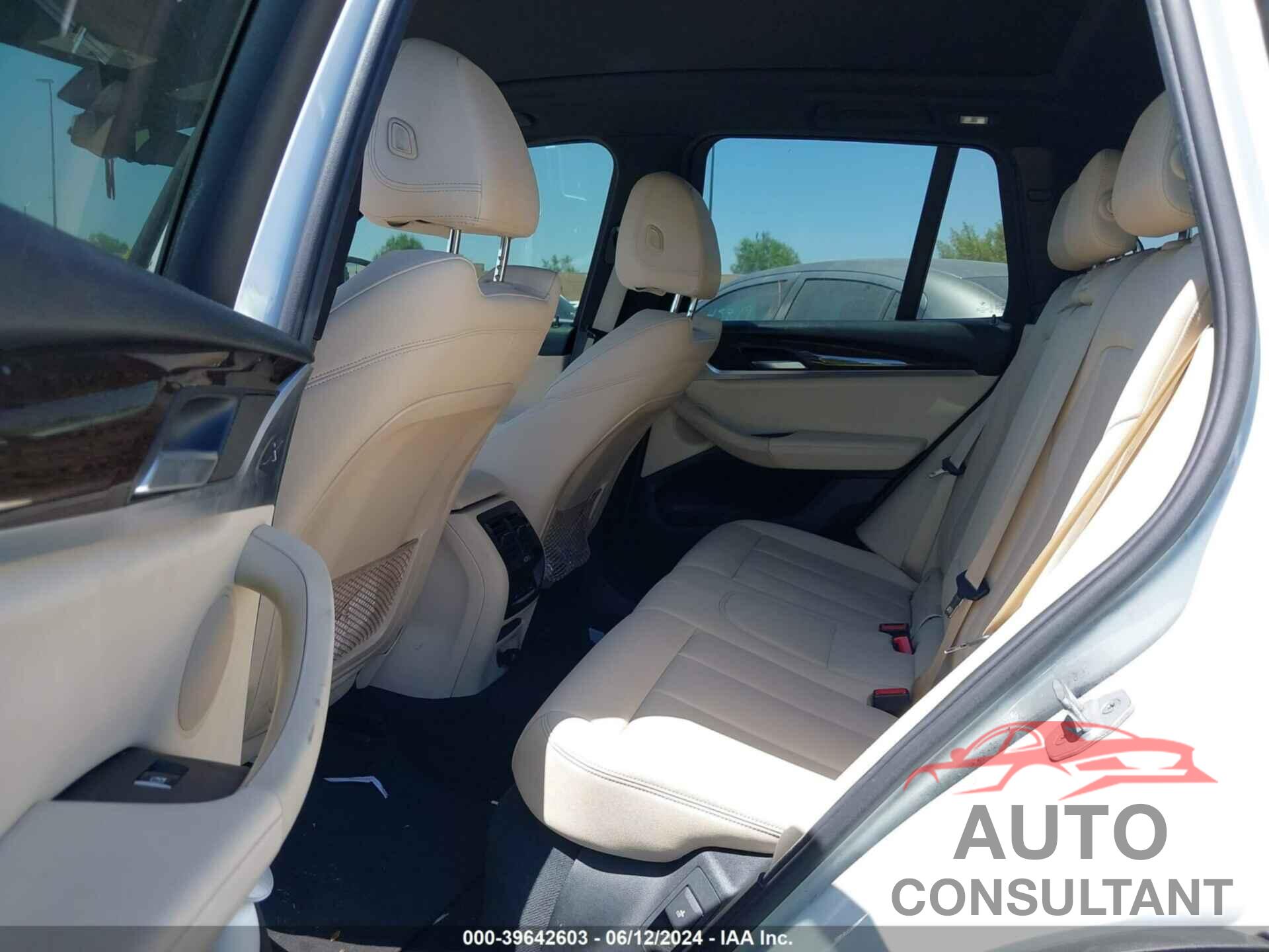 BMW X3 2019 - 5UXTR7C52KLF27320