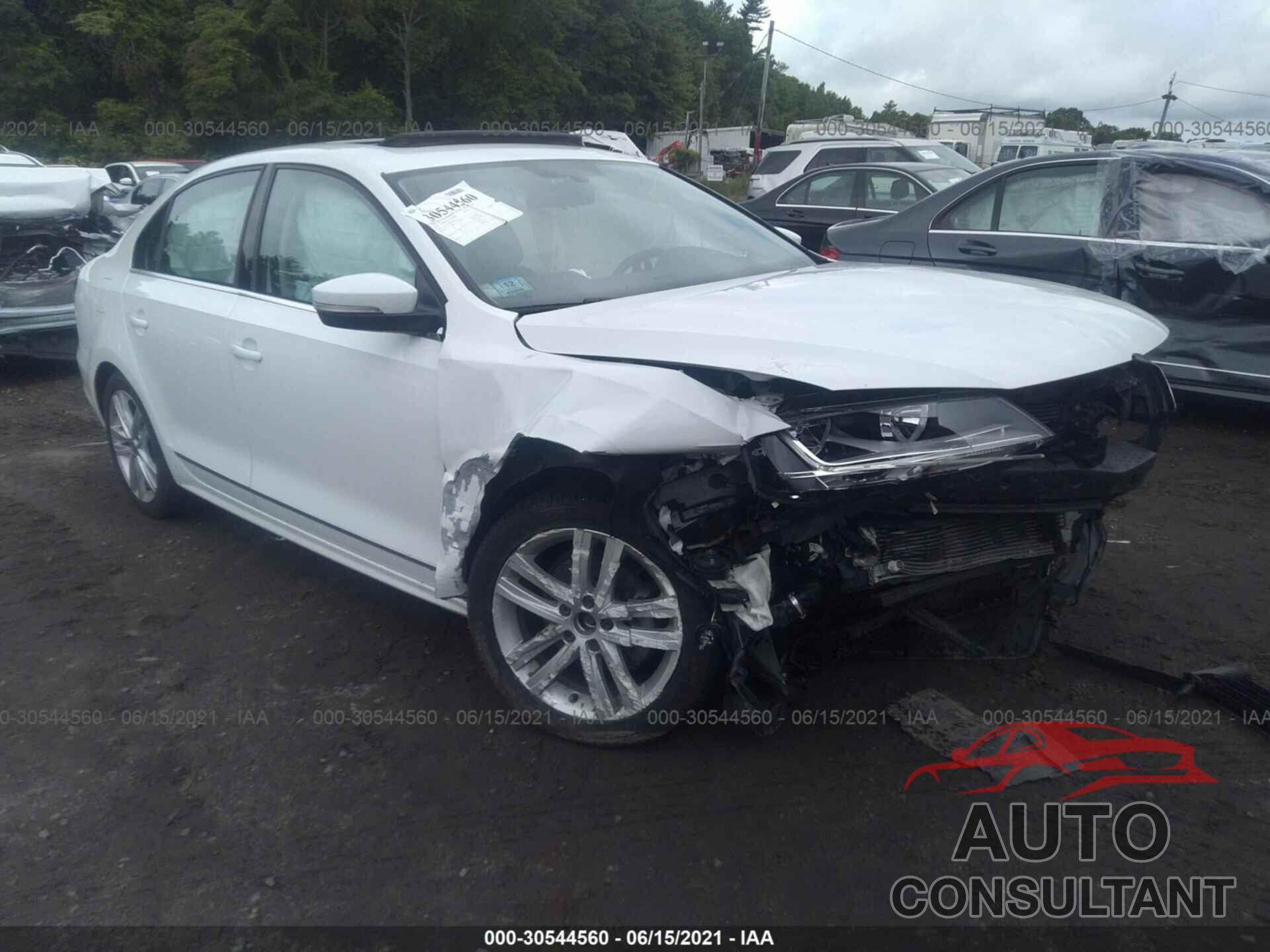 VOLKSWAGEN JETTA 2017 - 3VWL17AJ3HM208972