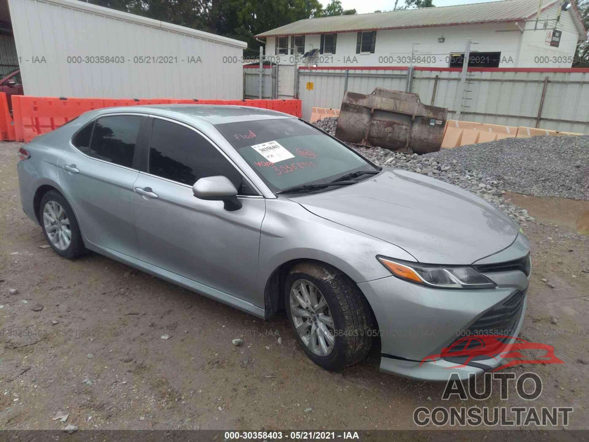 TOYOTA CAMRY 2018 - 4T1B11HK9JU646810