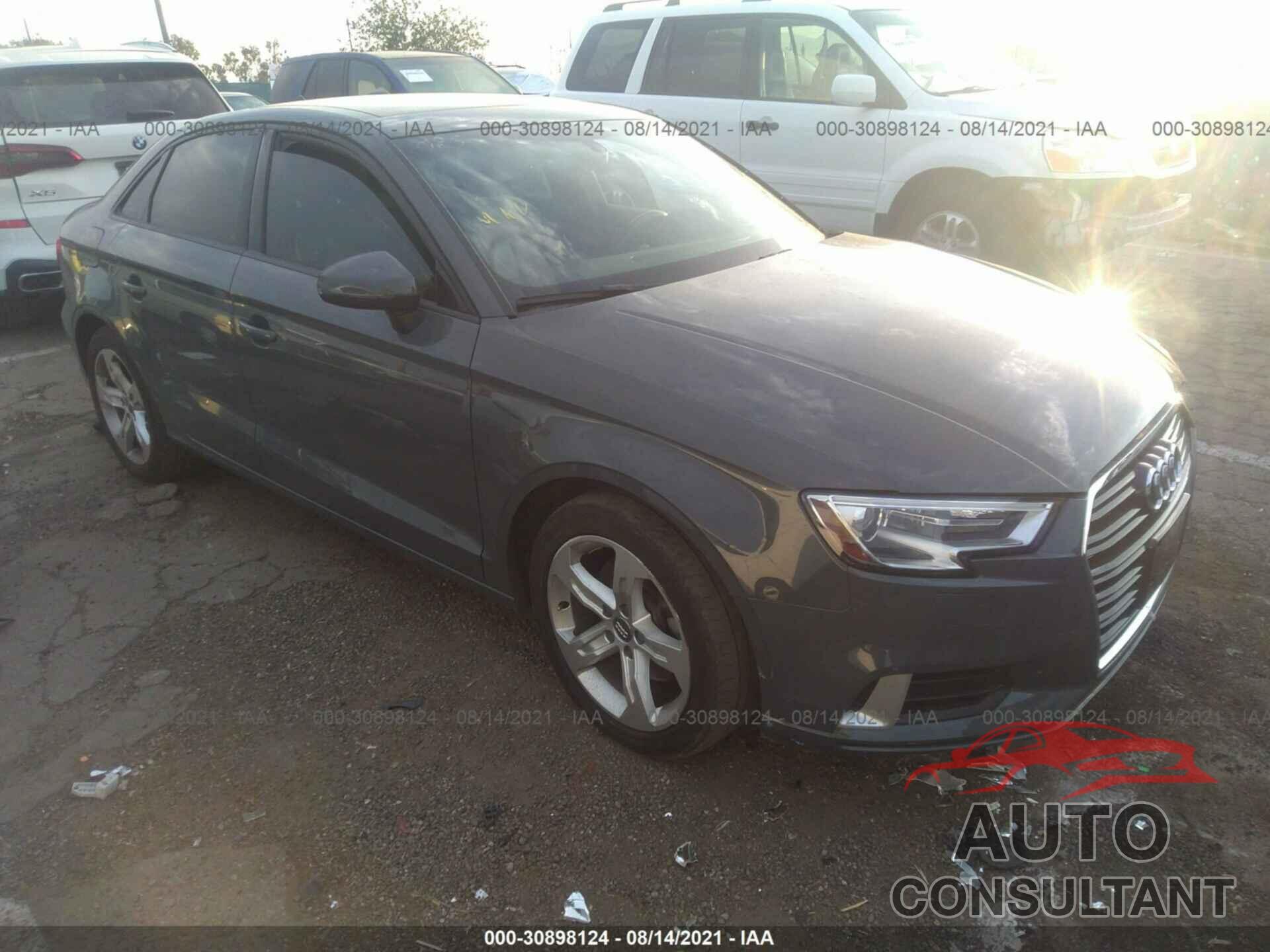 AUDI A3 SEDAN 2017 - WAUAUGFF5H1057083