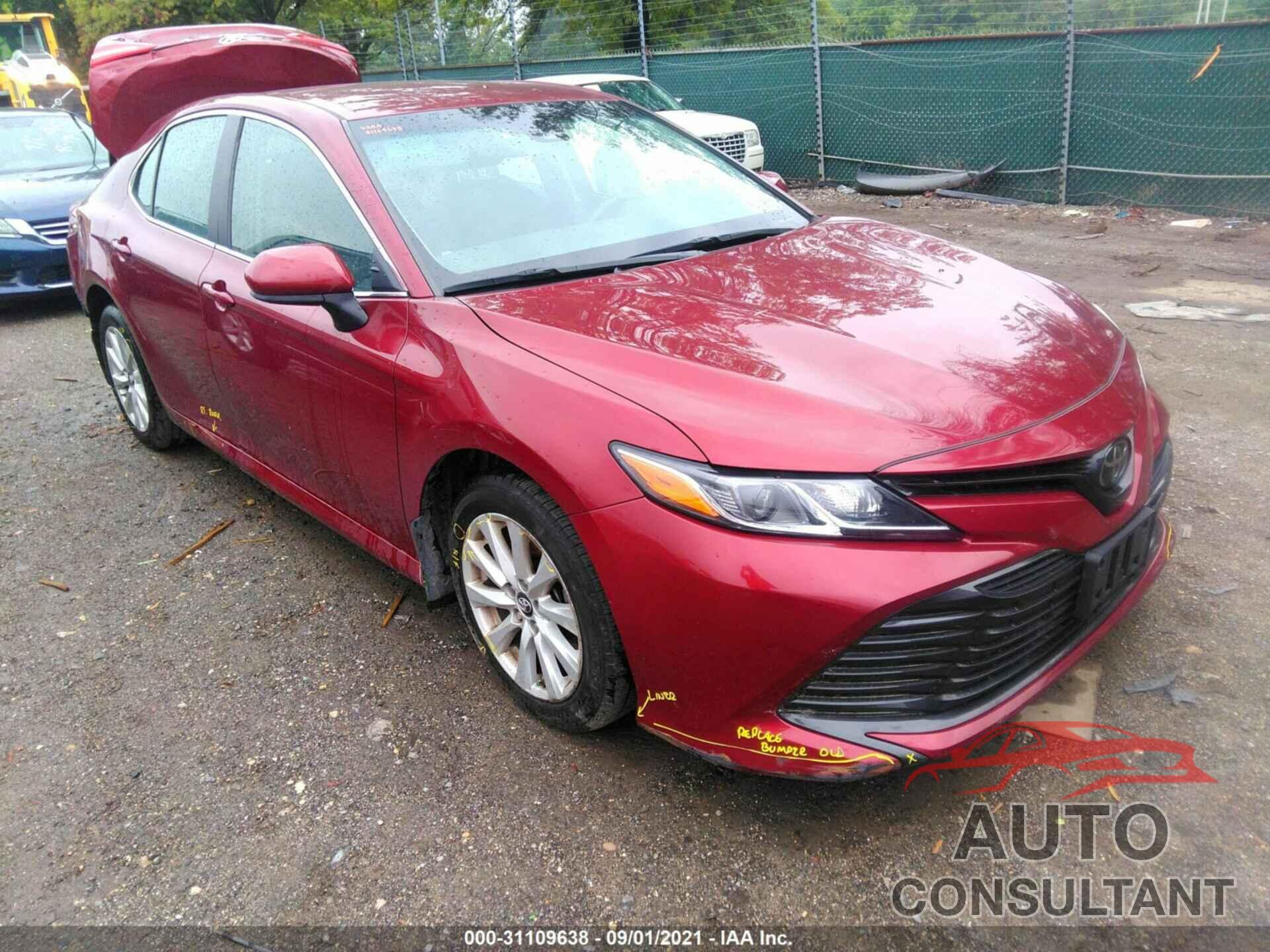 TOYOTA CAMRY 2018 - 4T1B11HK1JU678196