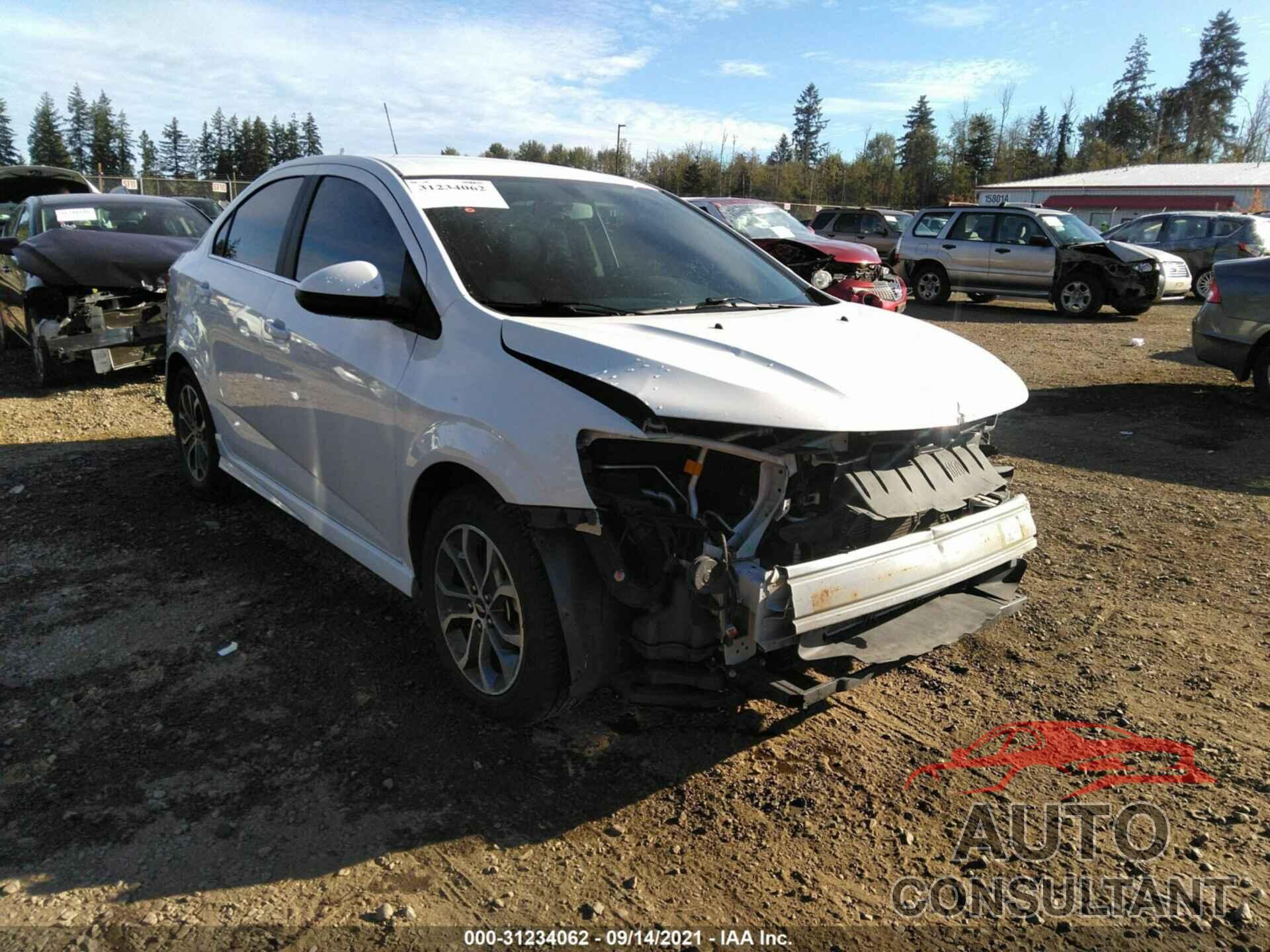CHEVROLET SONIC 2017 - 1G1JD5SH2H4103300