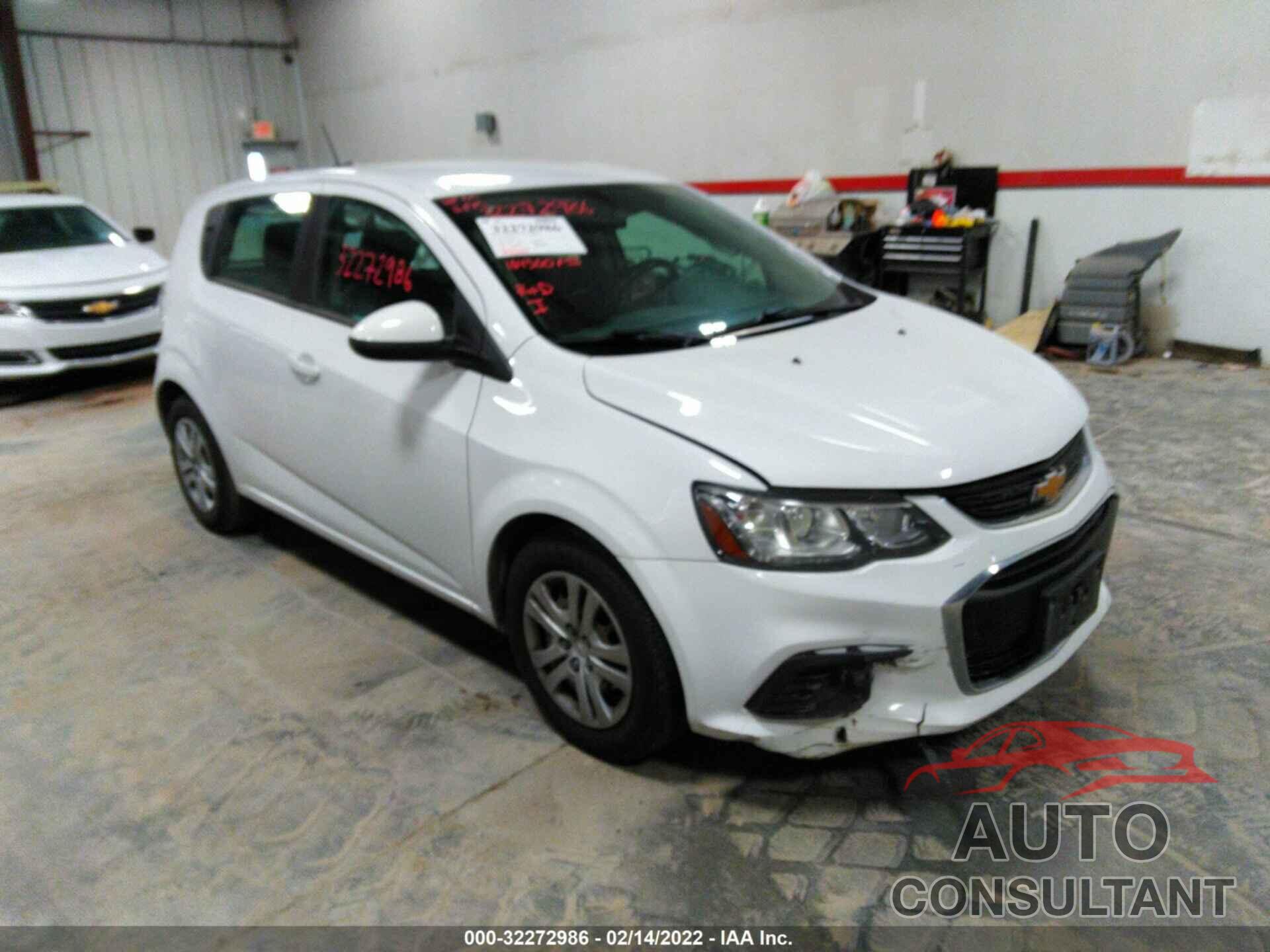 CHEVROLET SONIC 2017 - 1G1JG6SH7H4153879