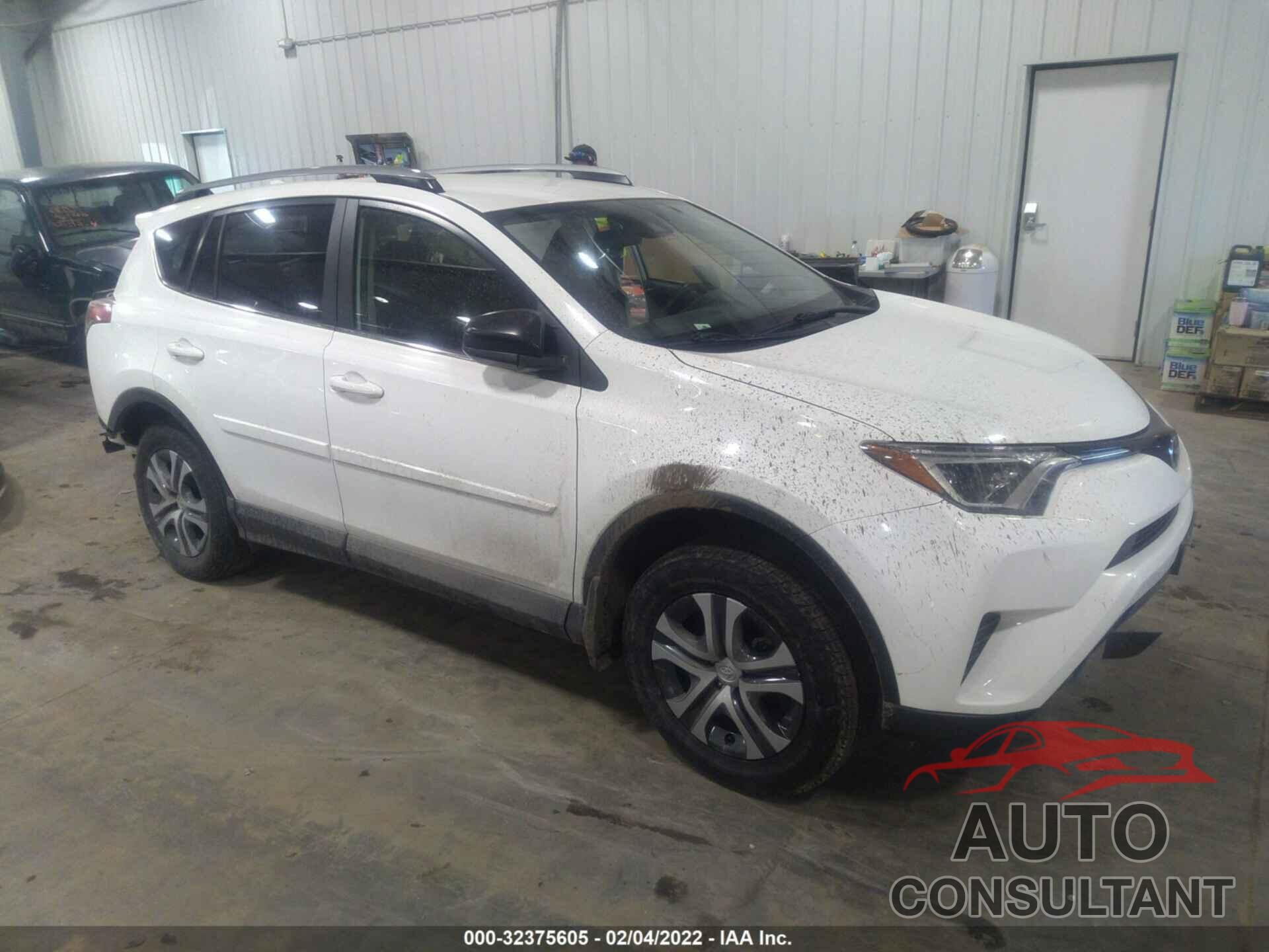 TOYOTA RAV4 2018 - JTMBFREV1JJ204706