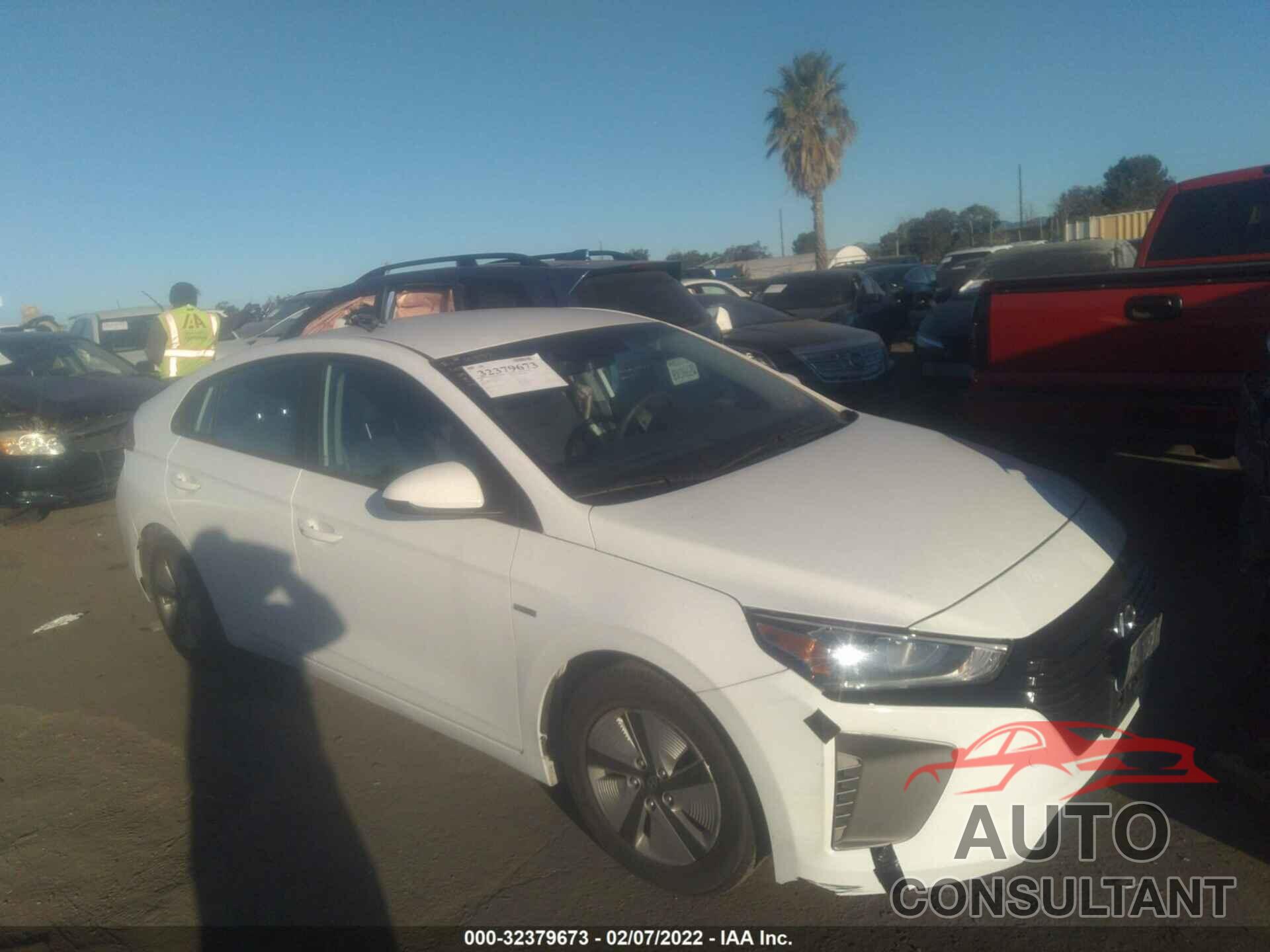 HYUNDAI IONIQ HYBRID 2019 - KMHC65LC4KU107686