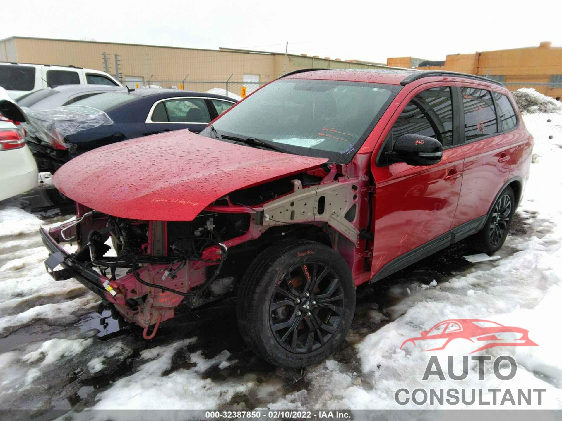 MITSUBISHI OUTLANDER 2018 - JA4AD3A30JZ050648