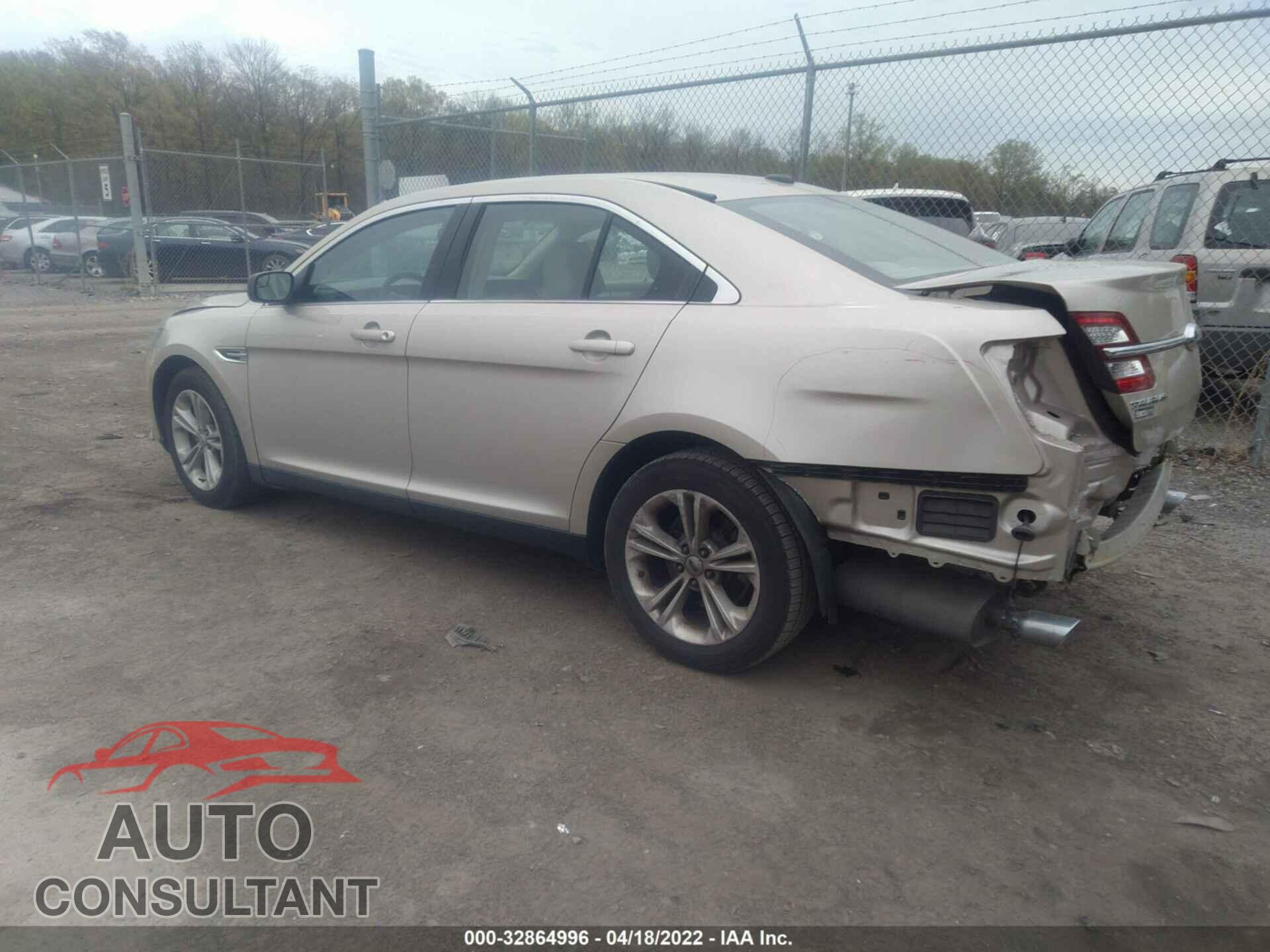 FORD TAURUS 2018 - 1FAHP2D83JG103275