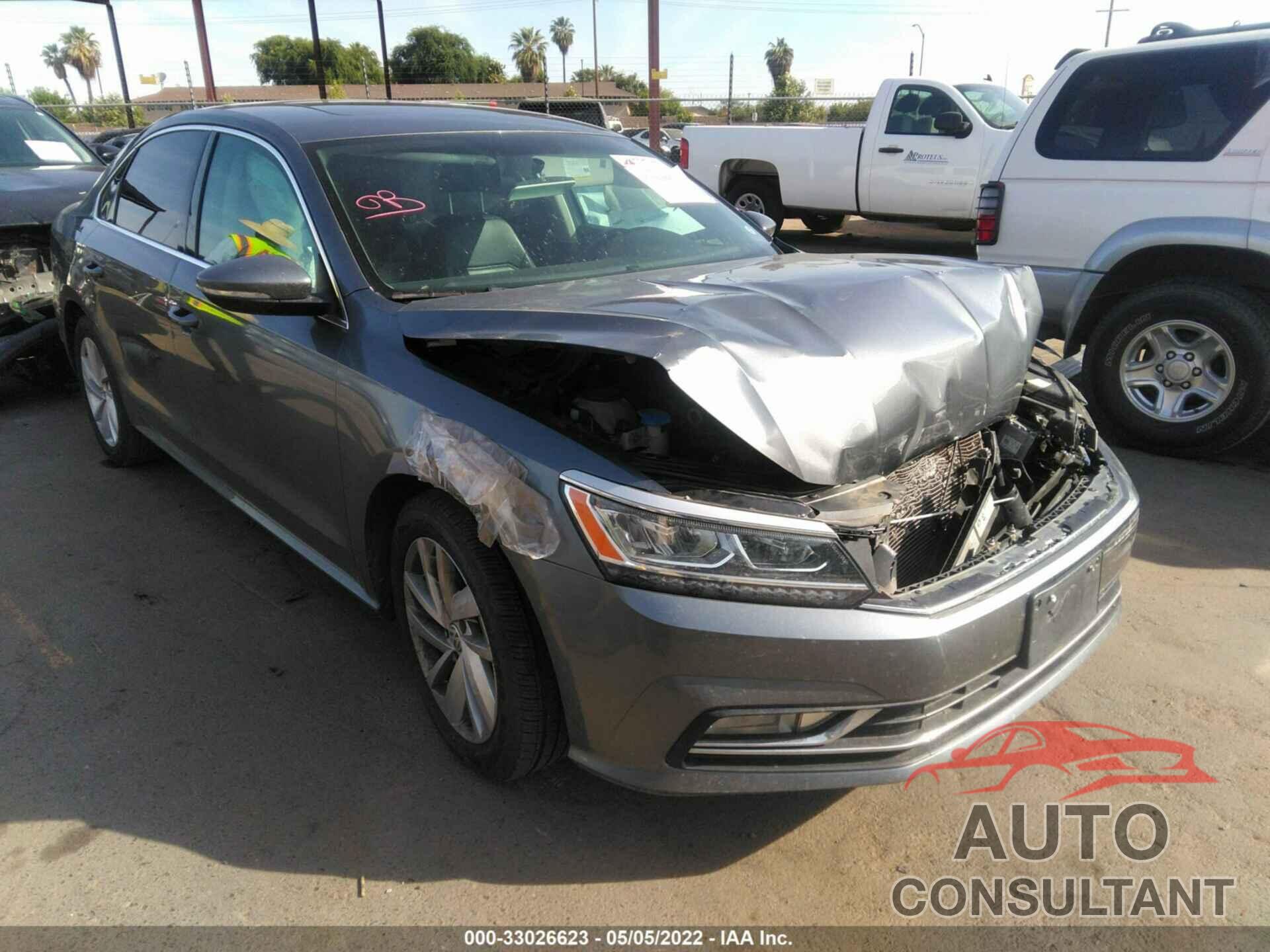 VOLKSWAGEN PASSAT 2018 - 1VWBA7A39JC000521